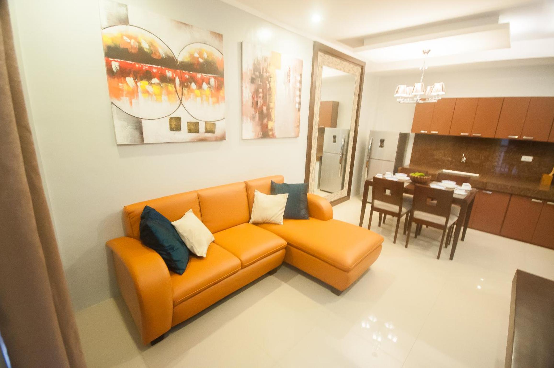 One-Bedroom Apartment - Photo 1