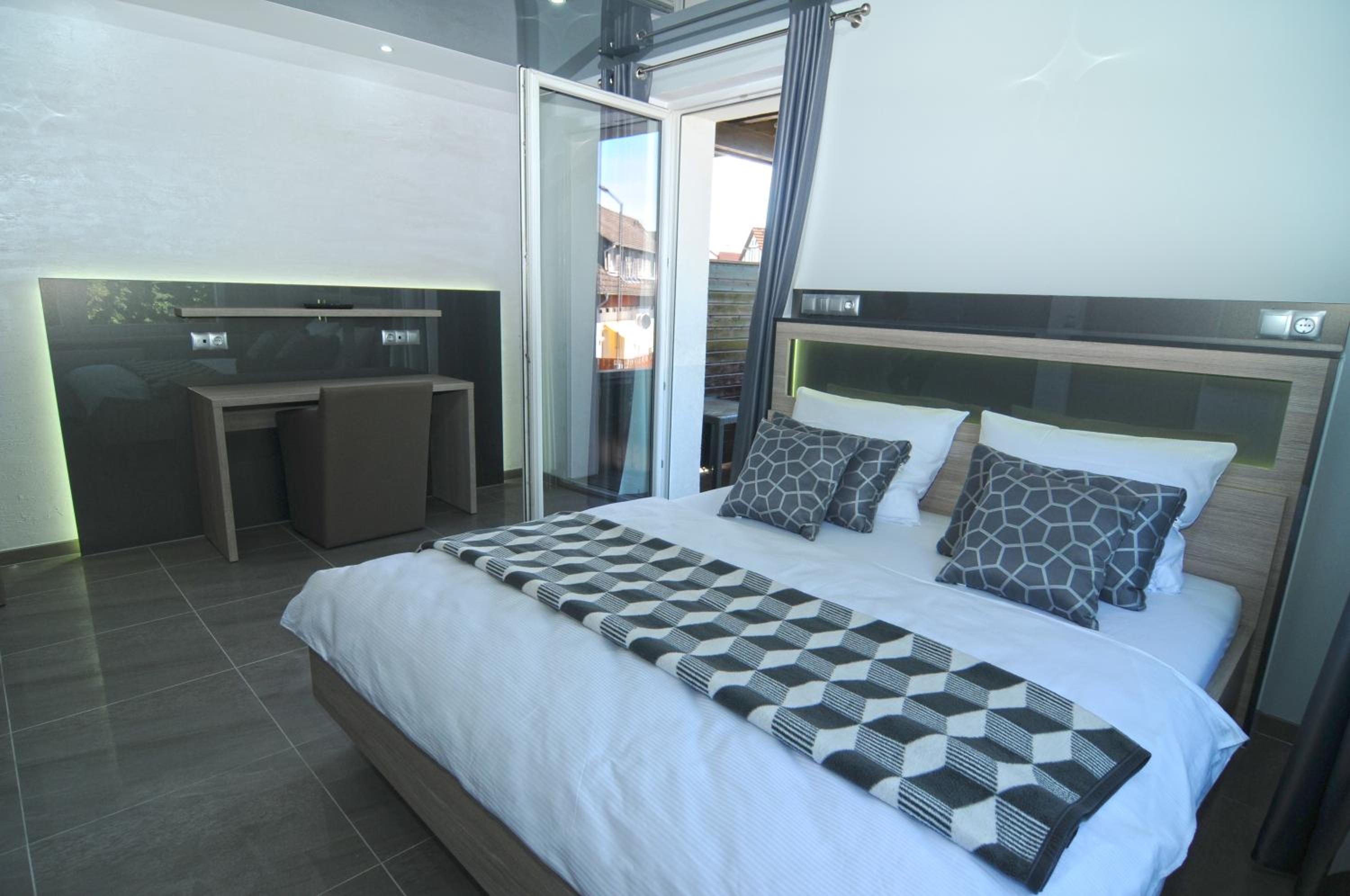 Double Room with Balcony photo 1