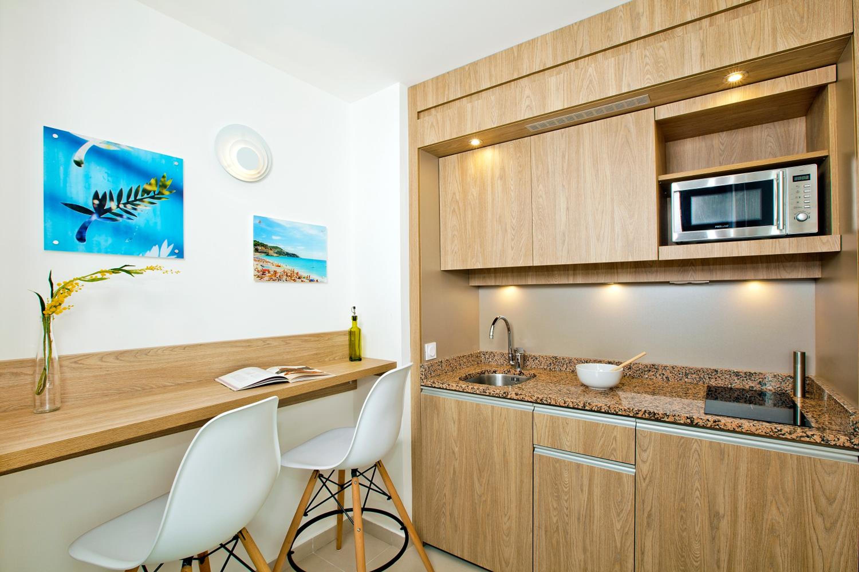 Standard Studio (2 Adults) - Photo 4