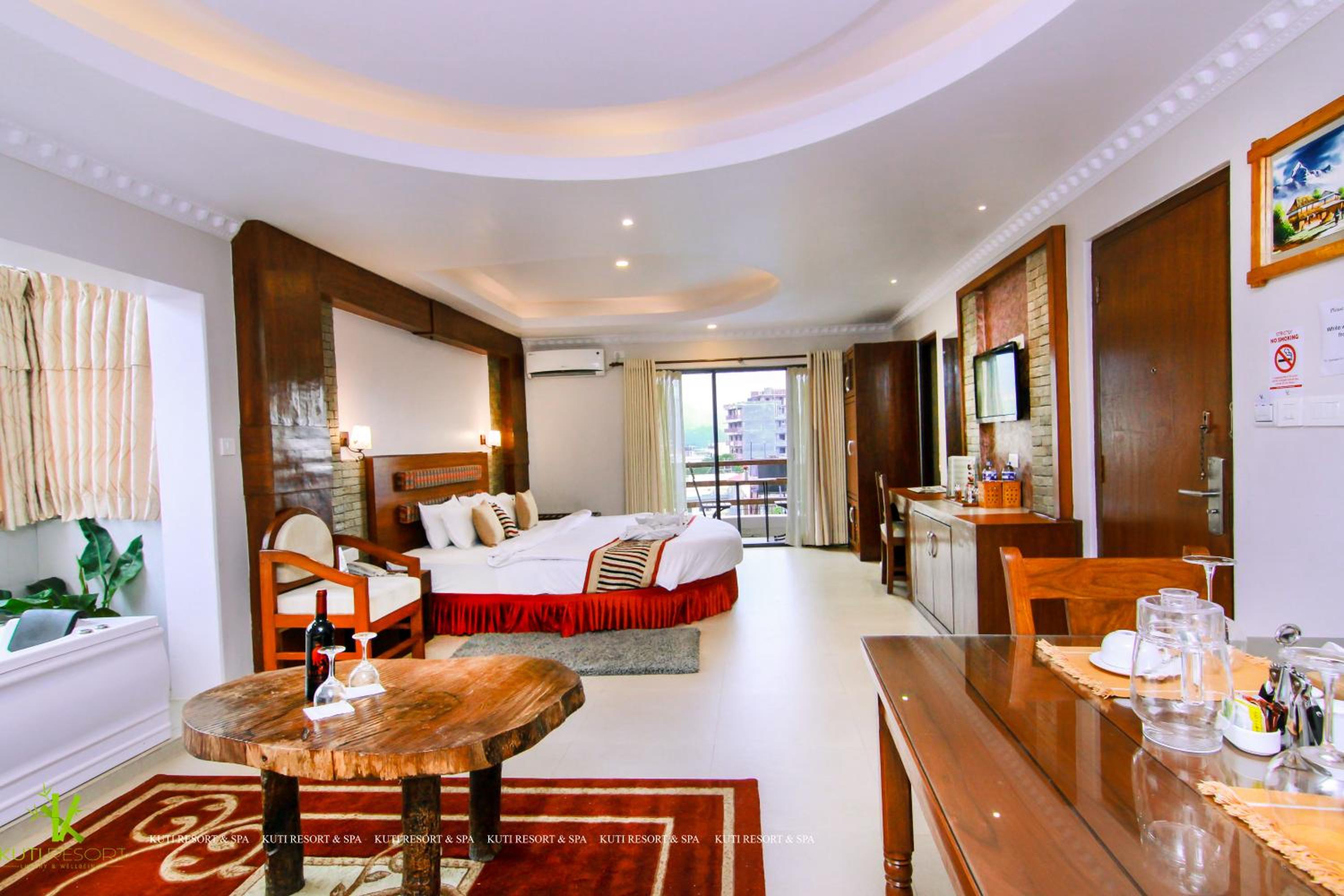Deluxe Suite