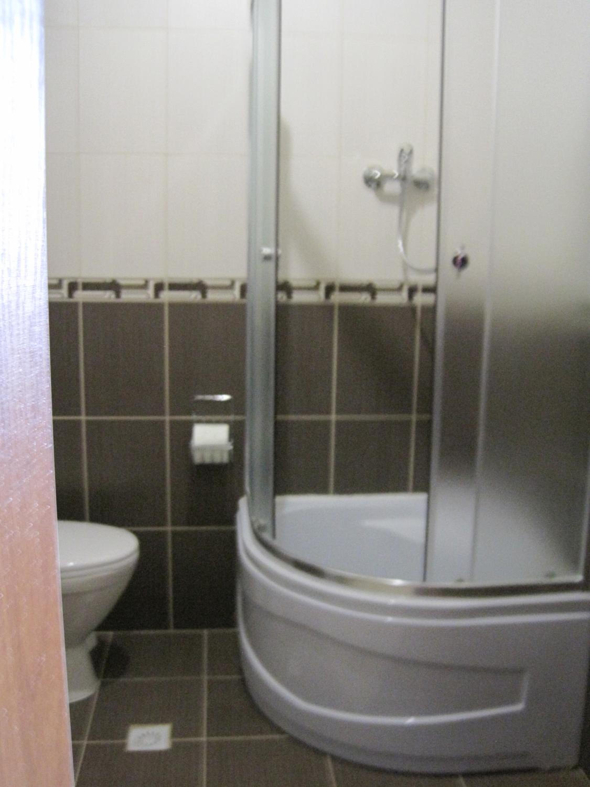 Double or Twin Room with Shower