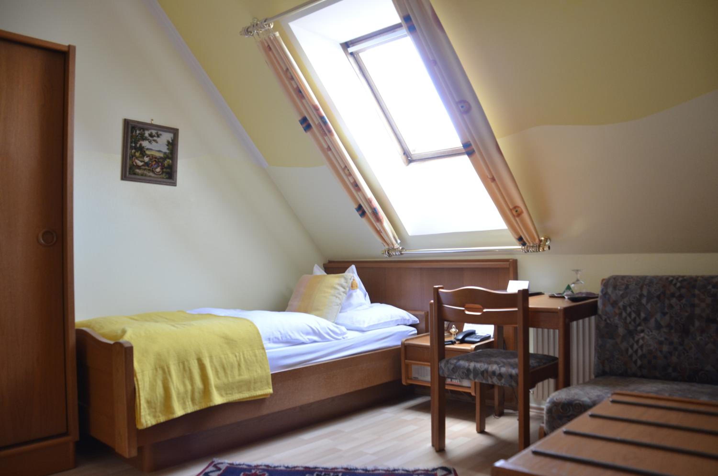 Single Room photo 1