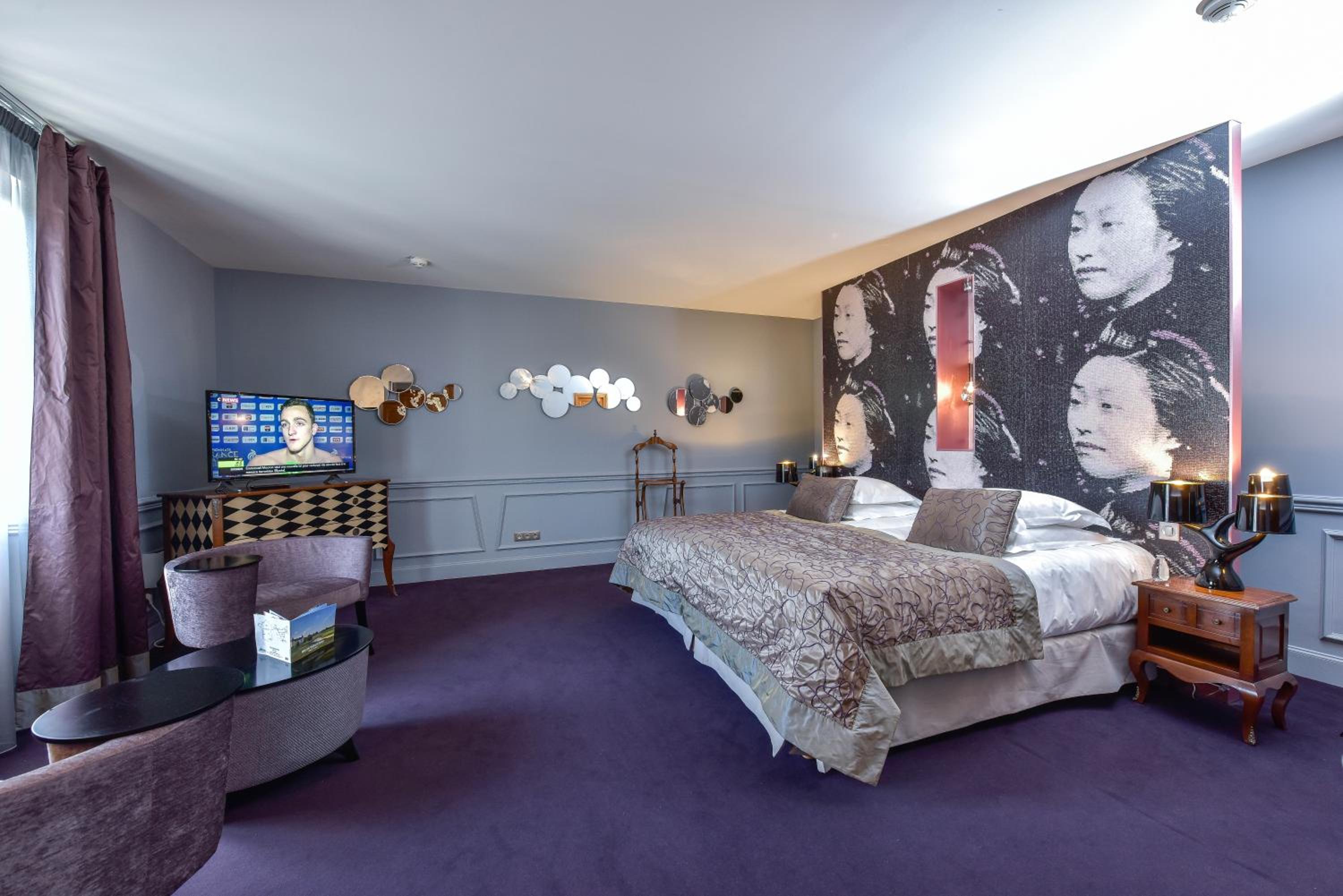 Deluxe Suite - Photo 2