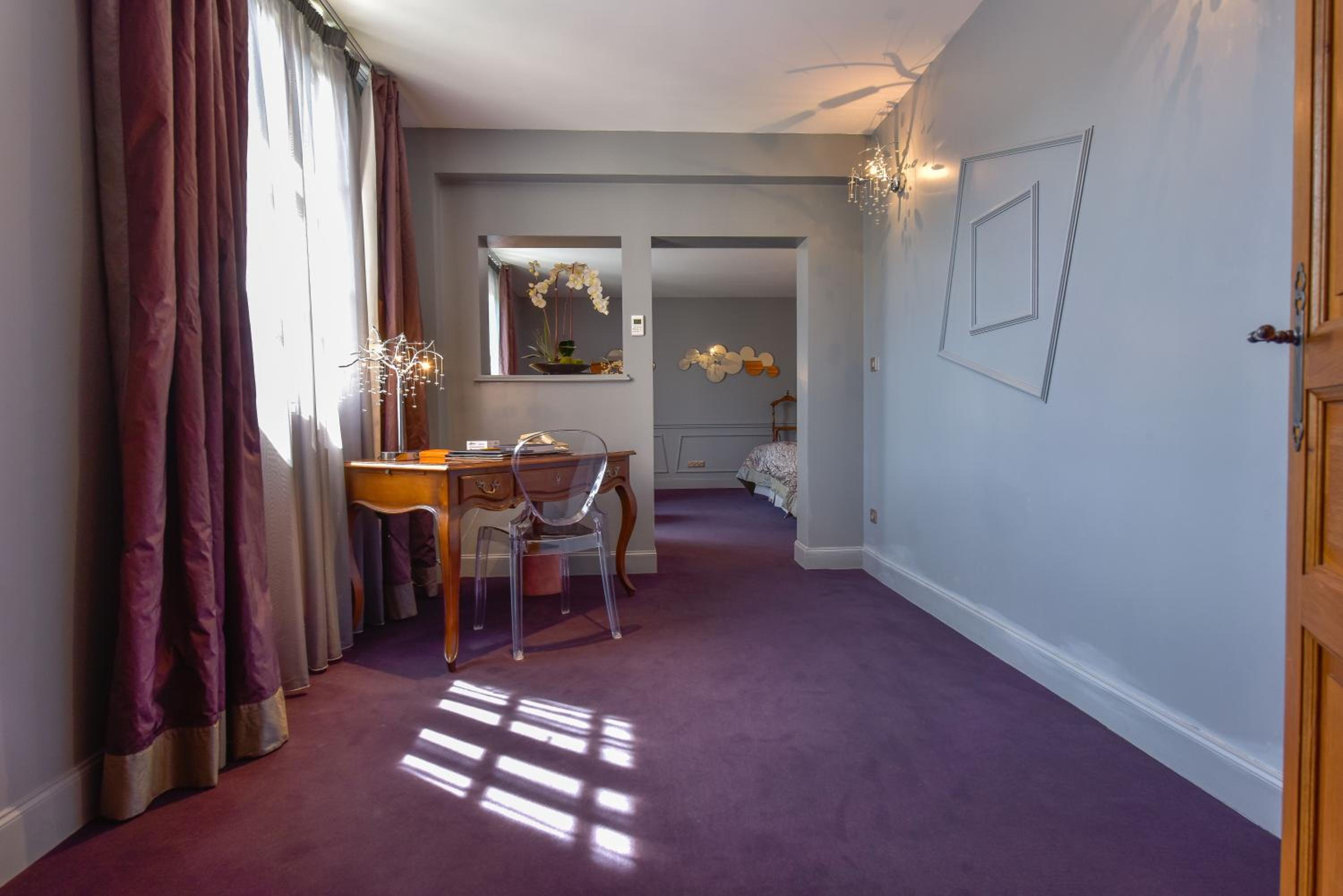 Deluxe Suite - Photo 8