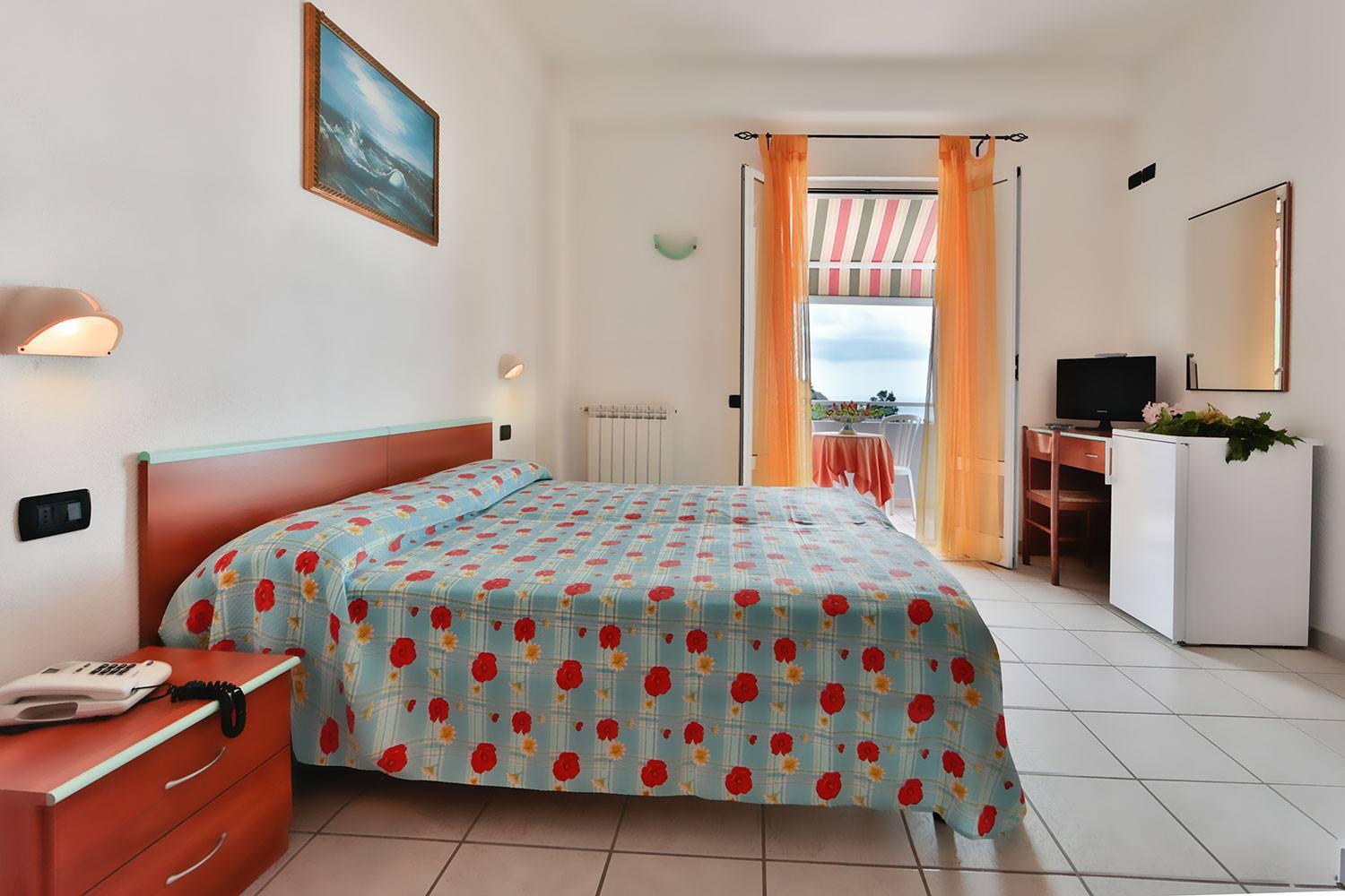 Double Room with Balcony and Sea View