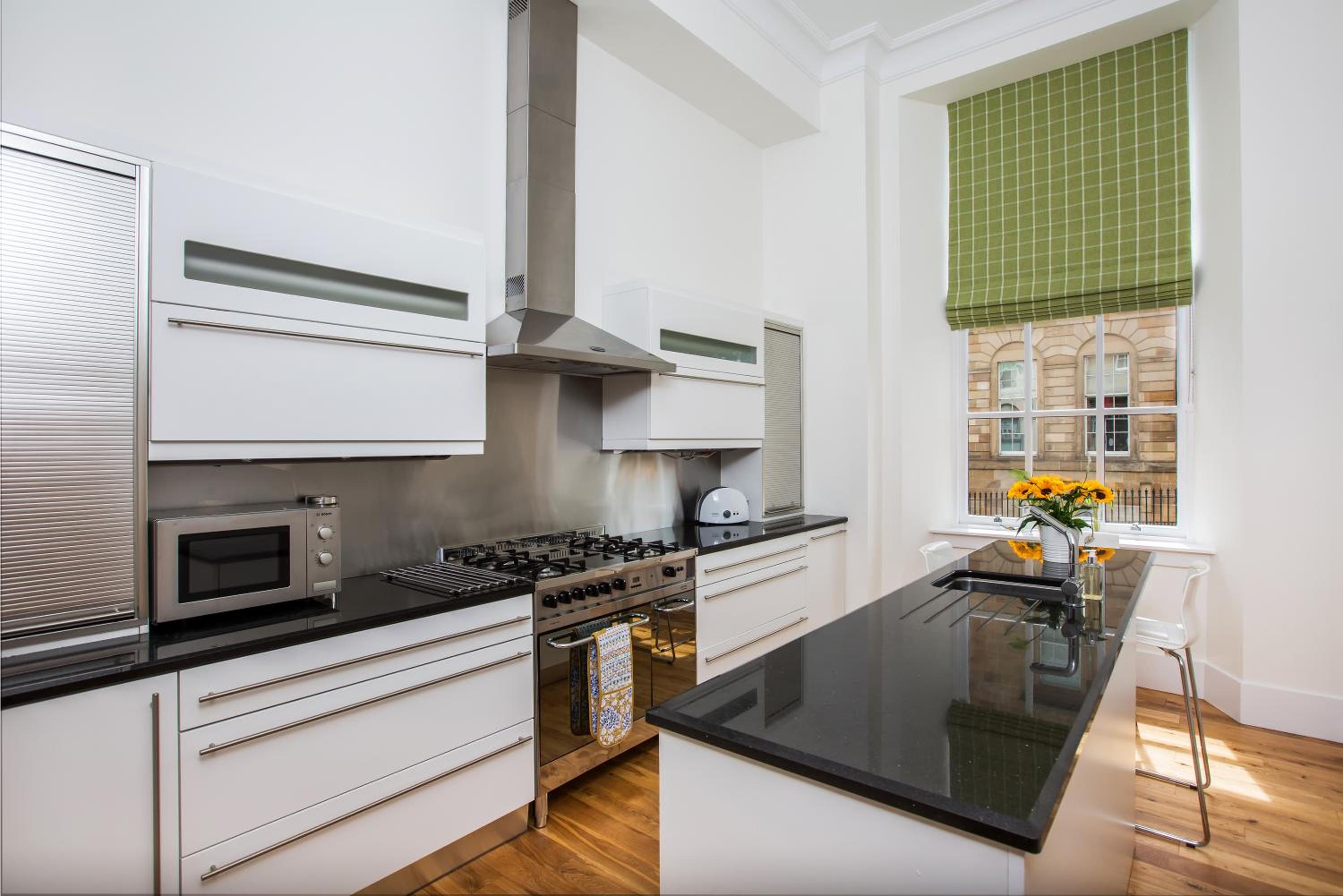Three-Bedroom Duplex Apartment photo 2