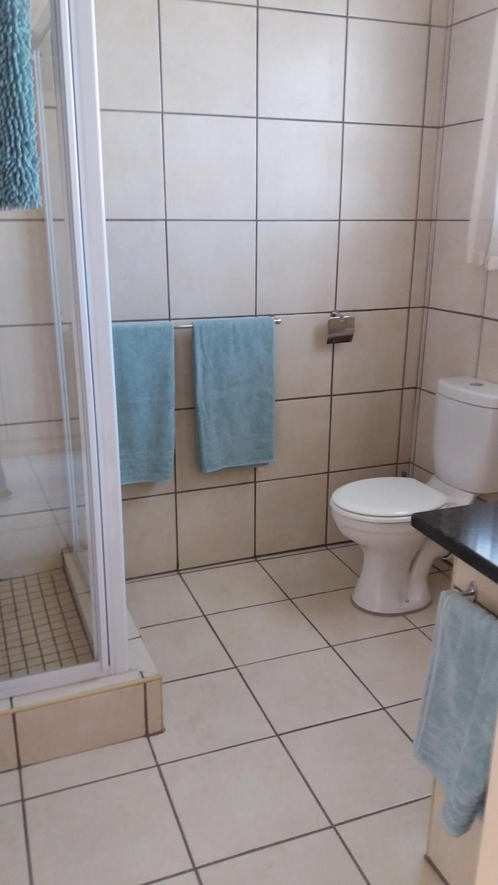 Studio Apartment photo 2