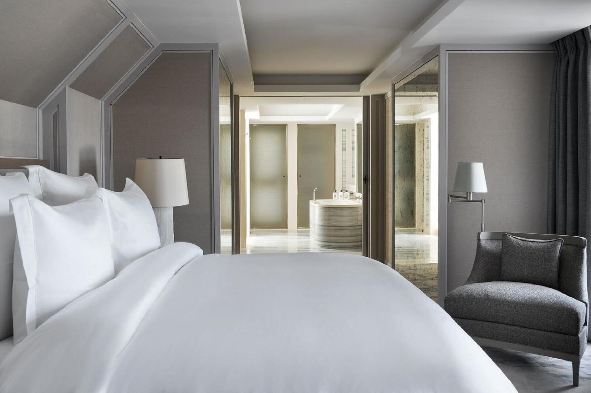 L'Ecrivain Suite