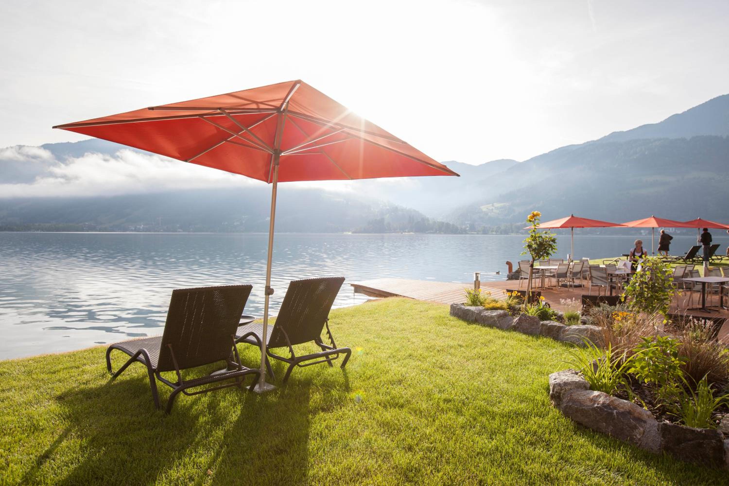 Deluxe Double Room with Lake Access - Photo 3
