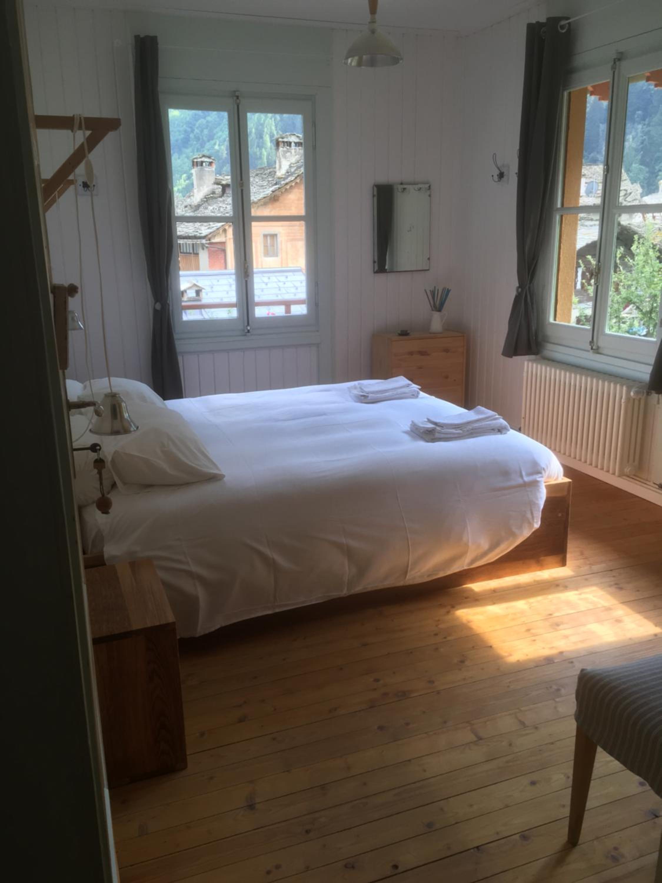 Double or Twin Room with Shared Bathroom photo 2