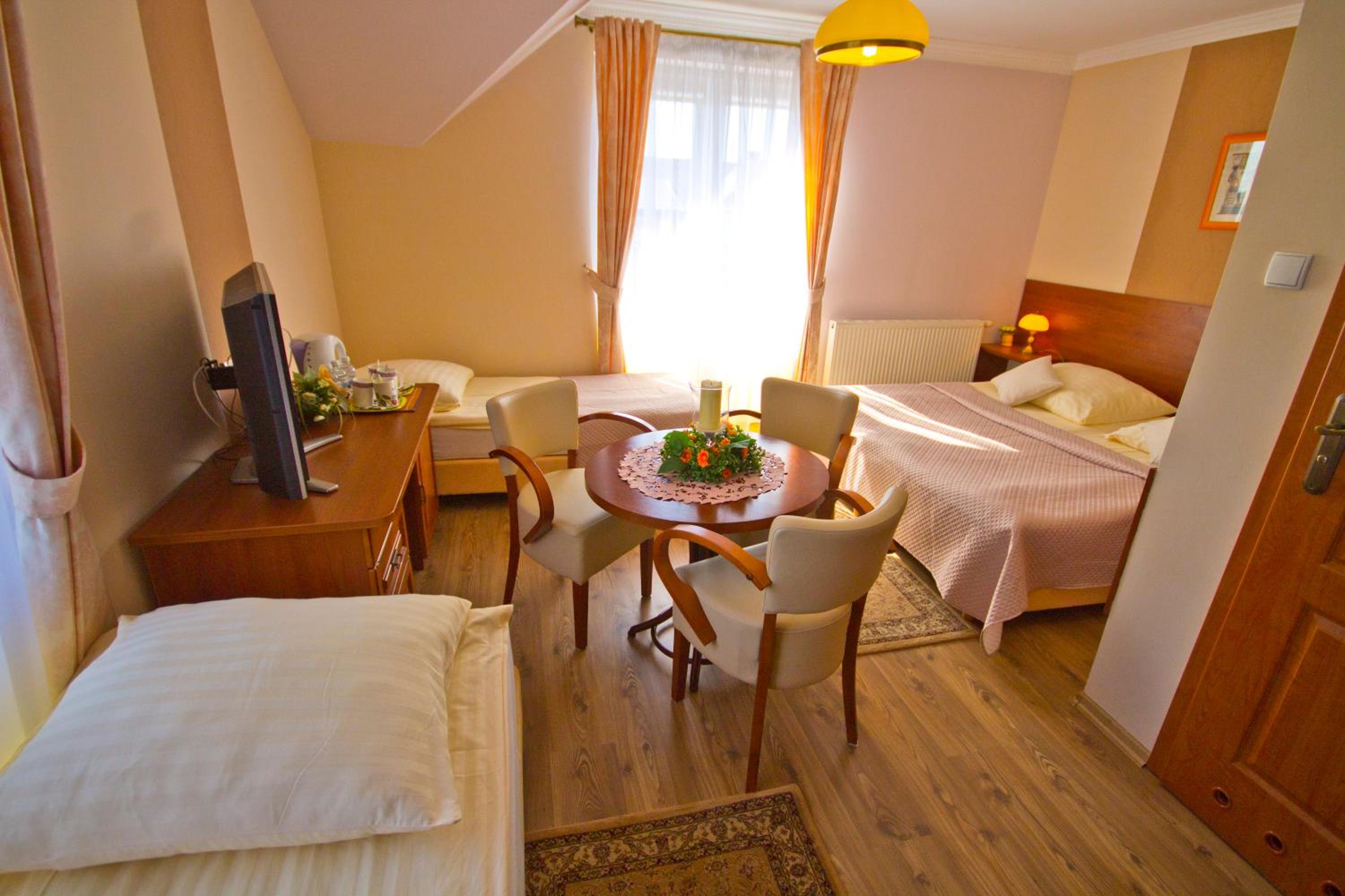 Triple Room