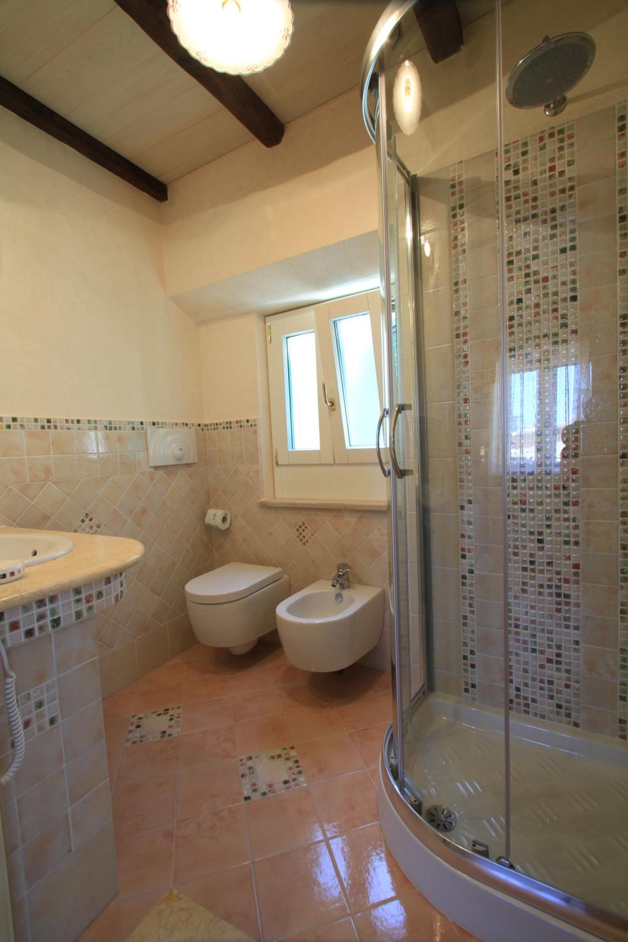 Deluxe Double or Twin Room with Balcony photo 3