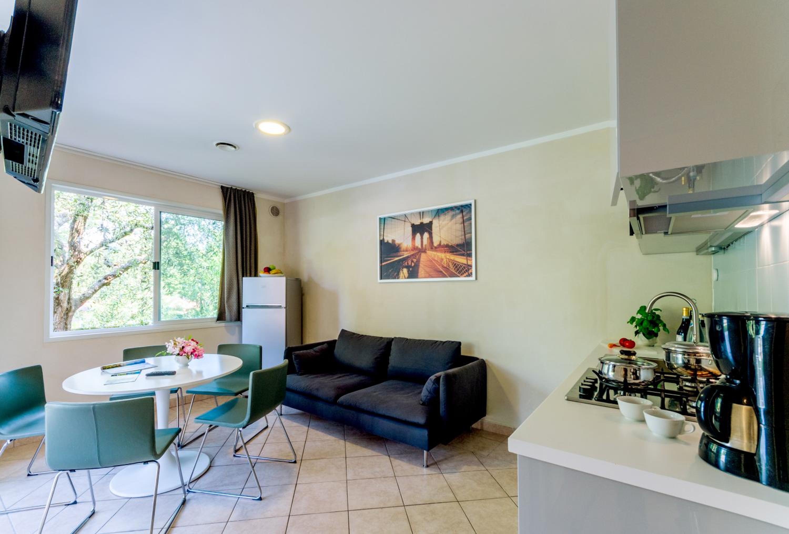 Superior Two-Bedroom Apartment (5 Adults) photo 2