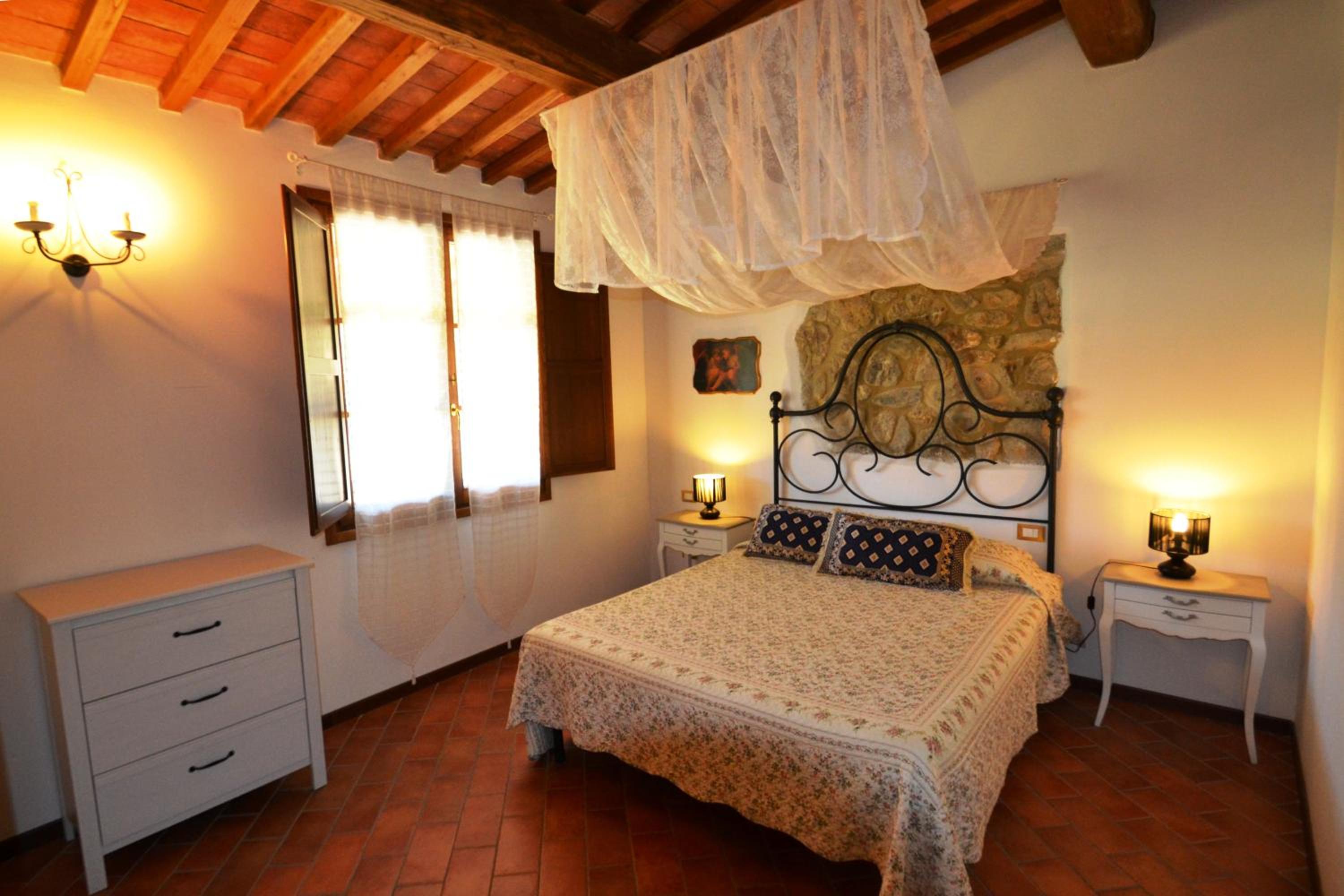 One-Bedroom Apartment - Photo 1