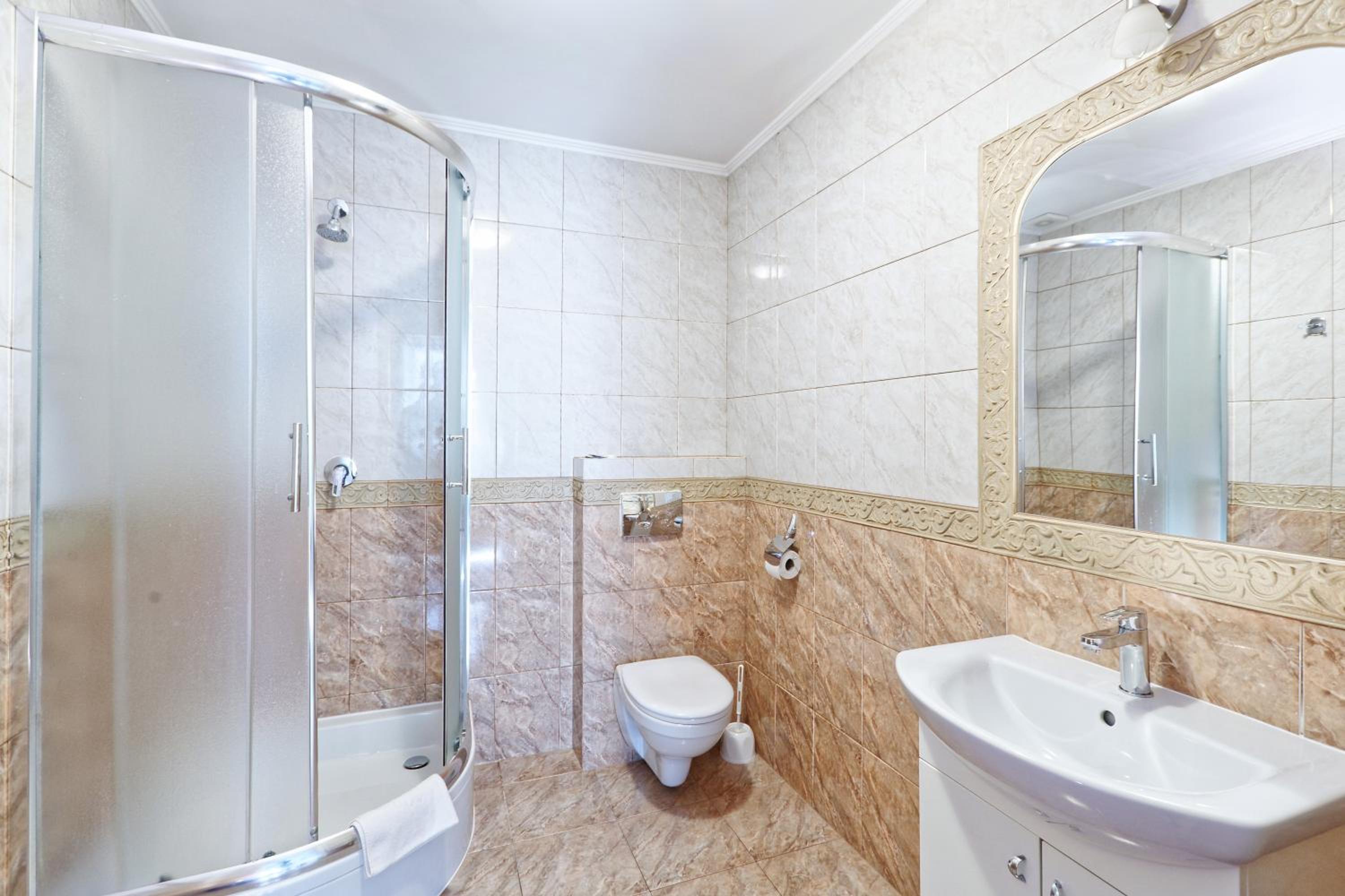 Double or Twin Room - Photo 4