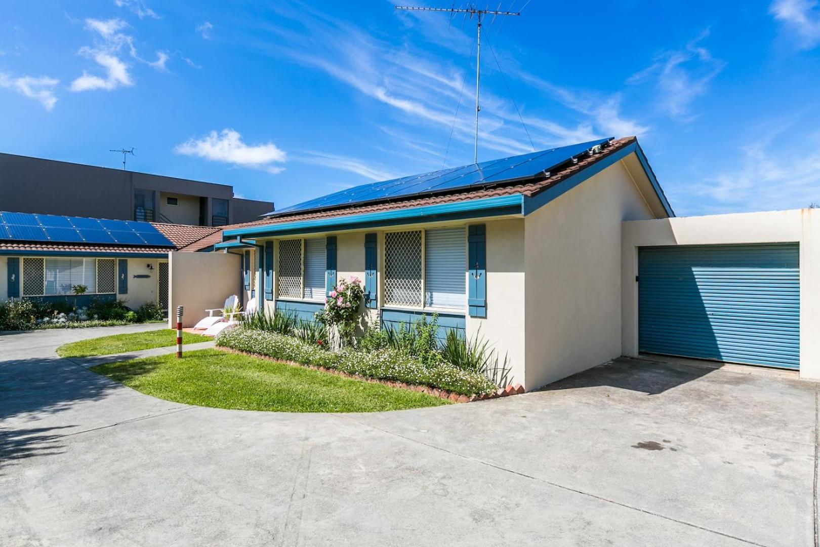 Two-Bedroom Cottage - Bells Beachfront