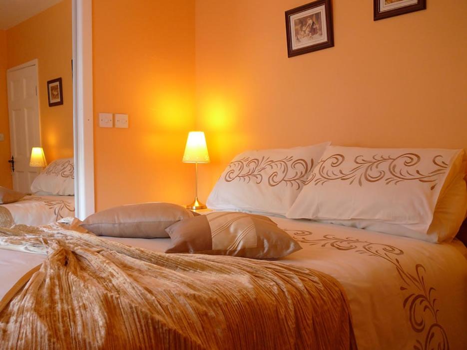 Double Room With A Courtyard View And Shower photo 1