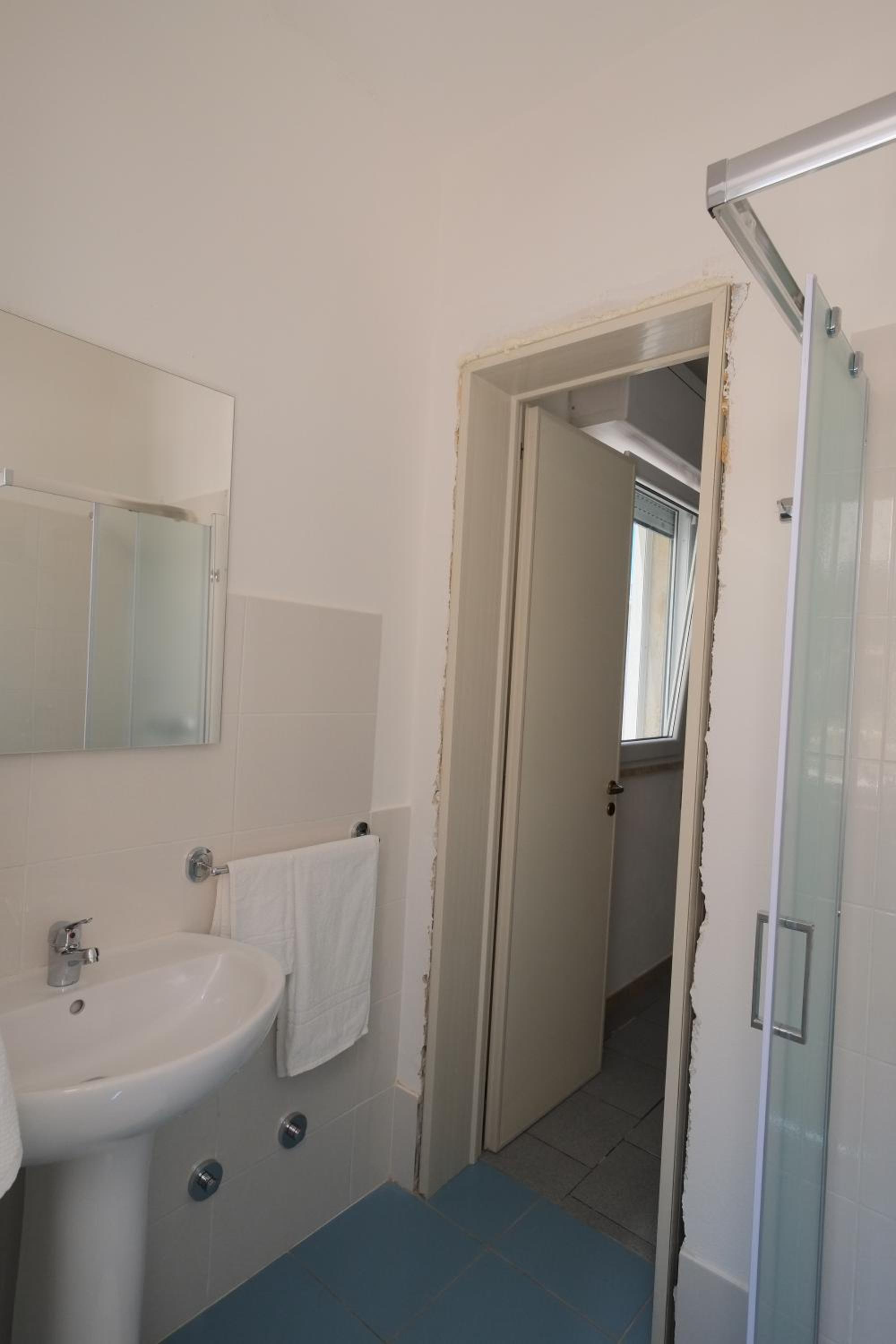 One-Bedroom House photo 2