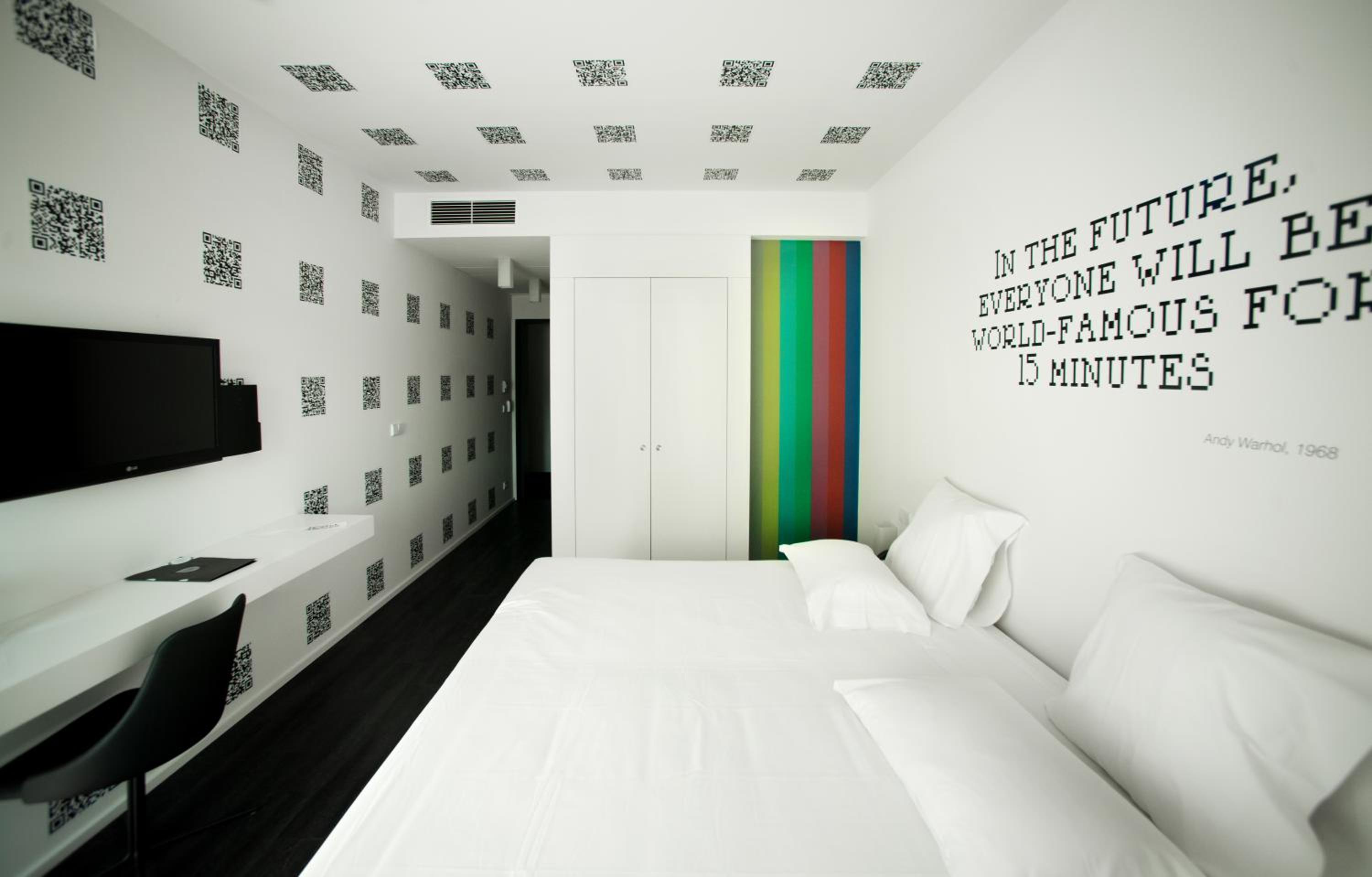 Double or Twin Room River View - Photo 4