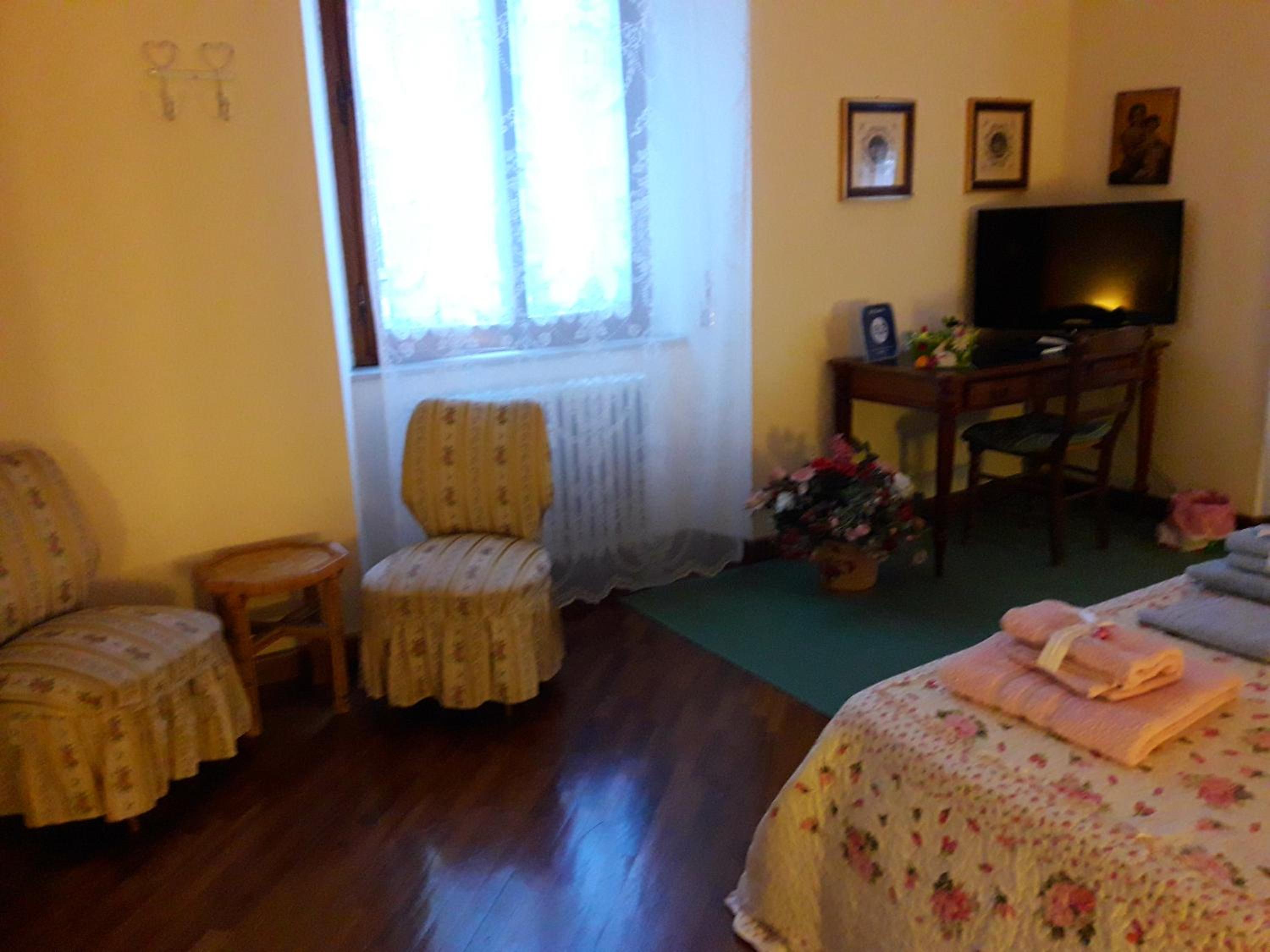 Double Room With Private Bathroom photo 2