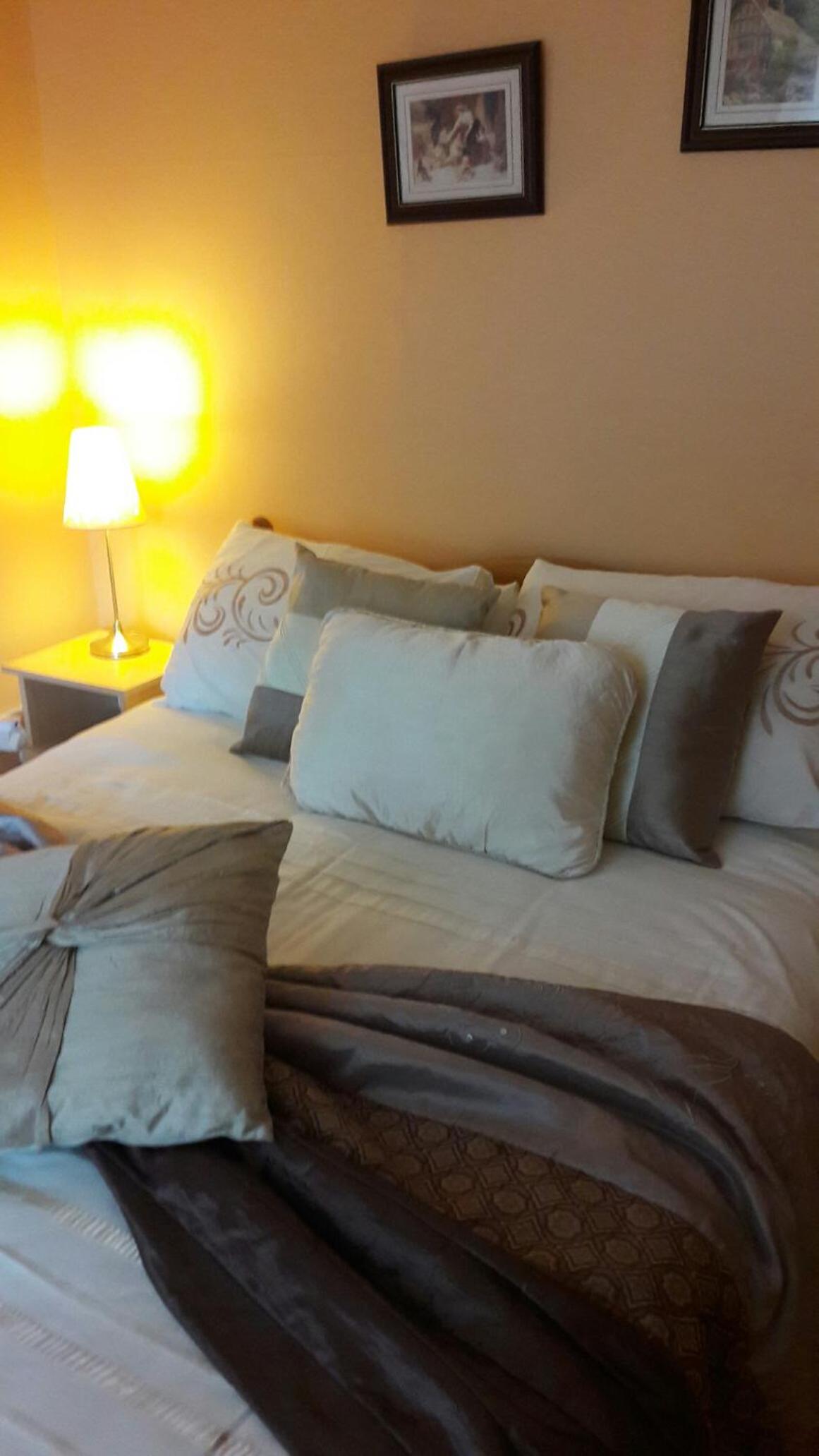 Double Room With A Courtyard View And Shared Bathroom photo 2