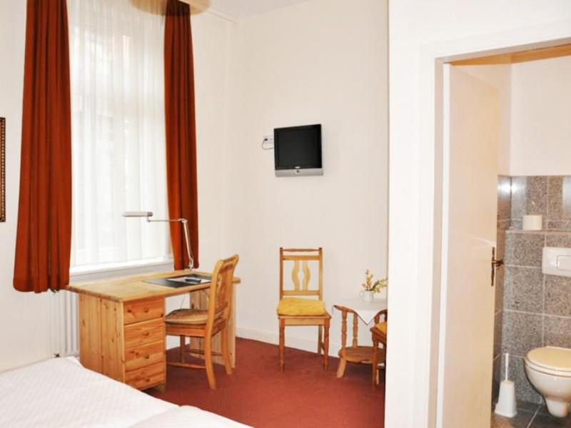 Single Room photo 3