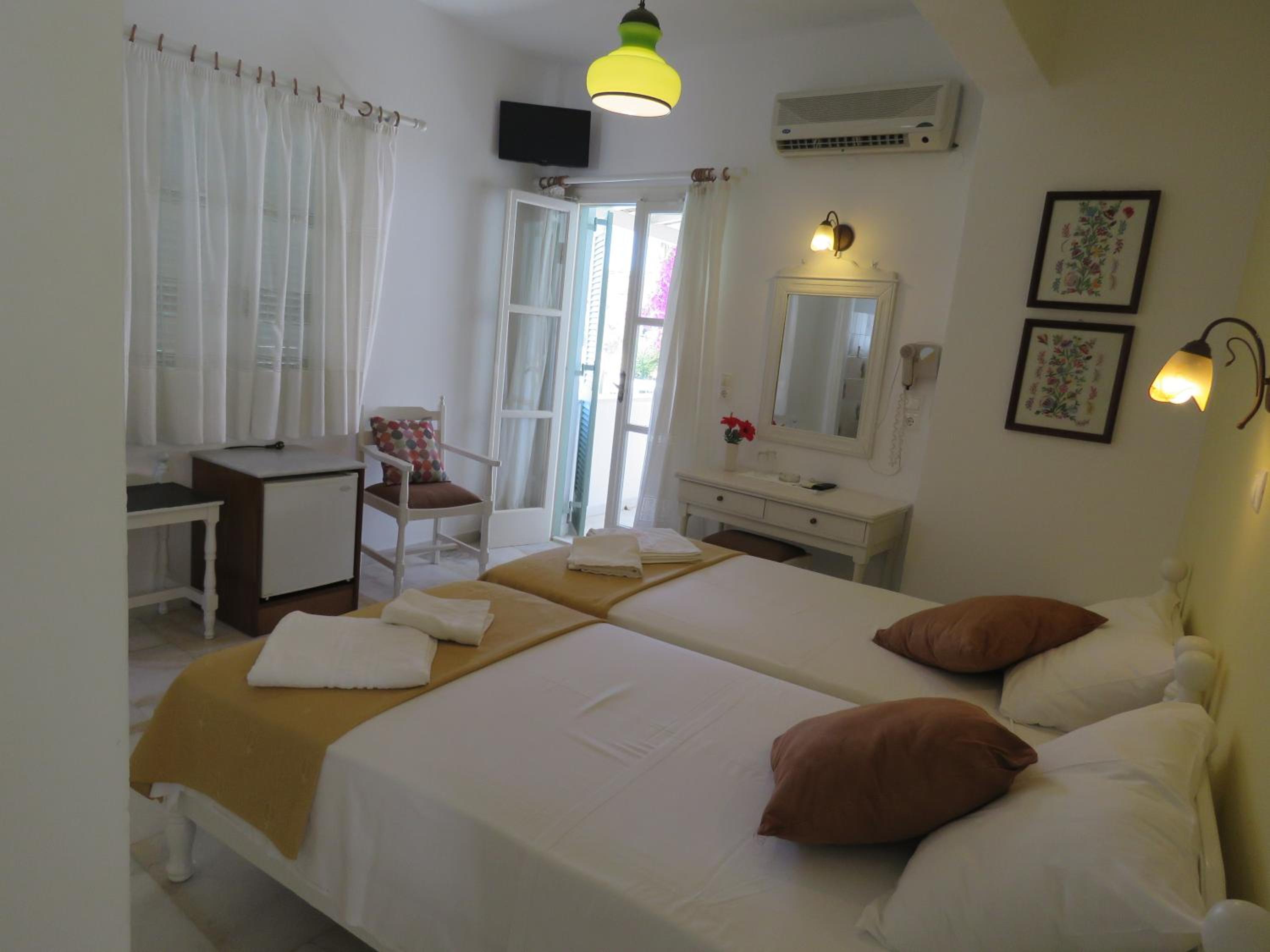 Double or Twin Room photo 3