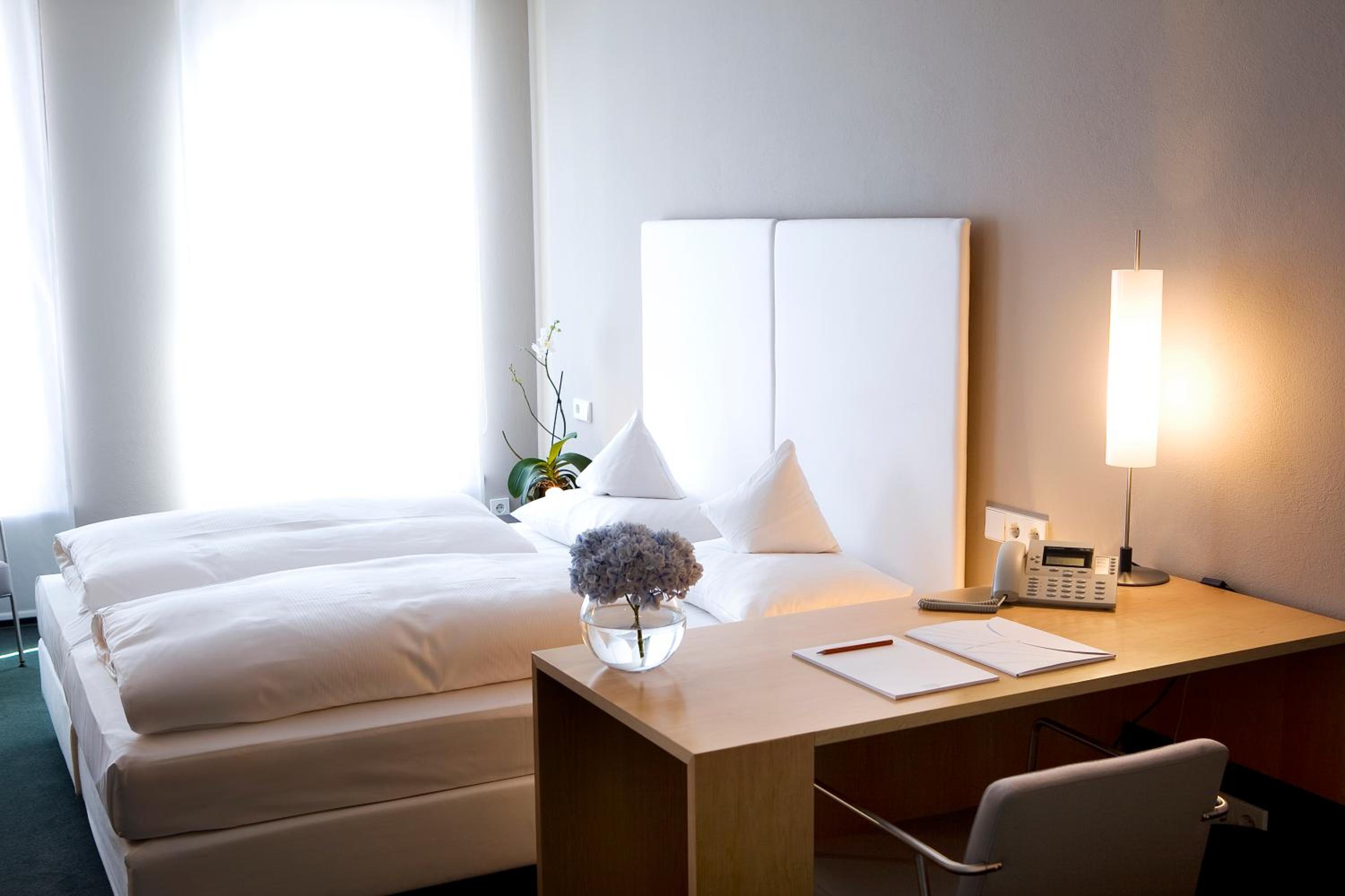 Double Room - Photo 5