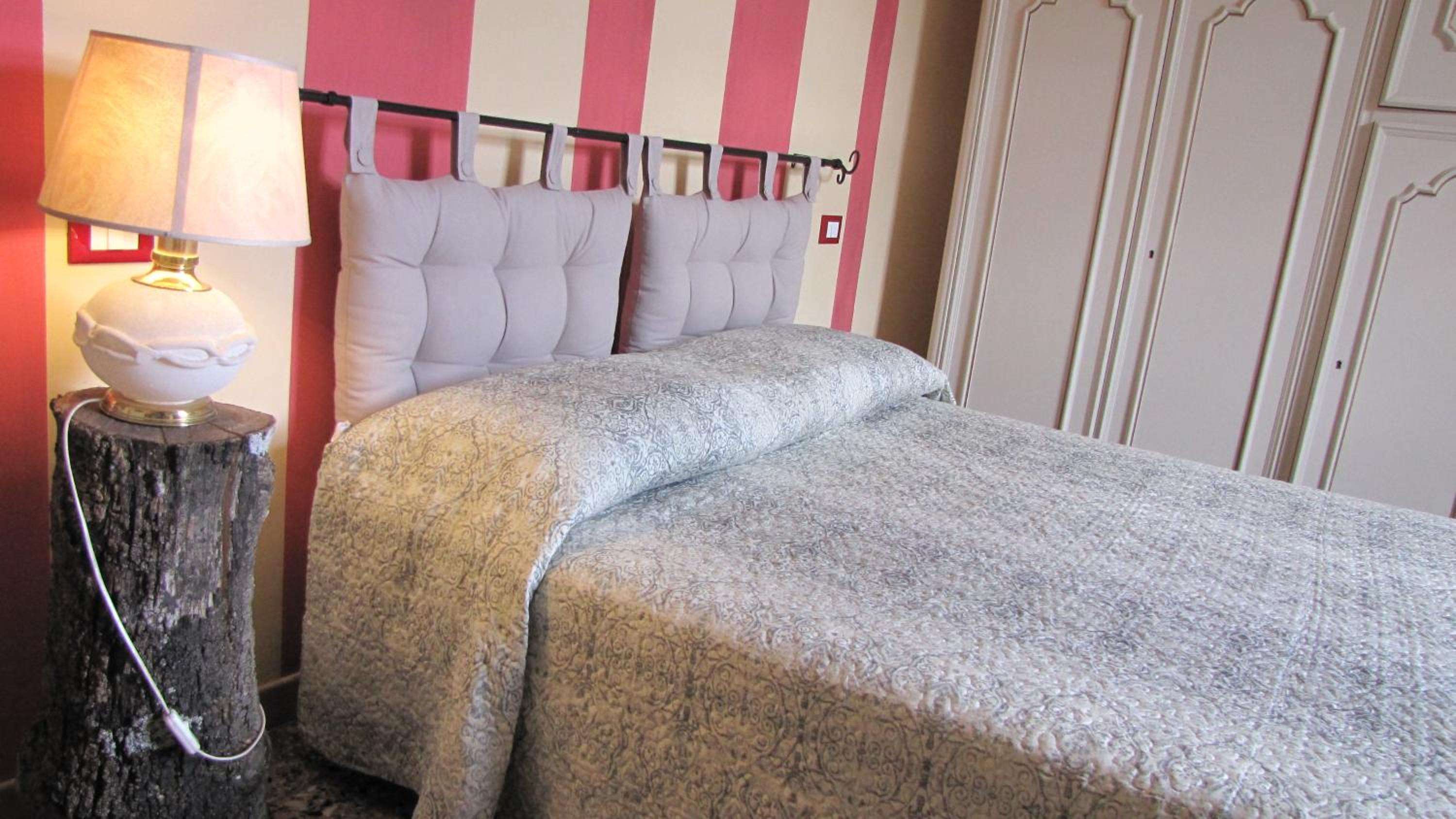 Three-Bedroom Apartment - Photo 21