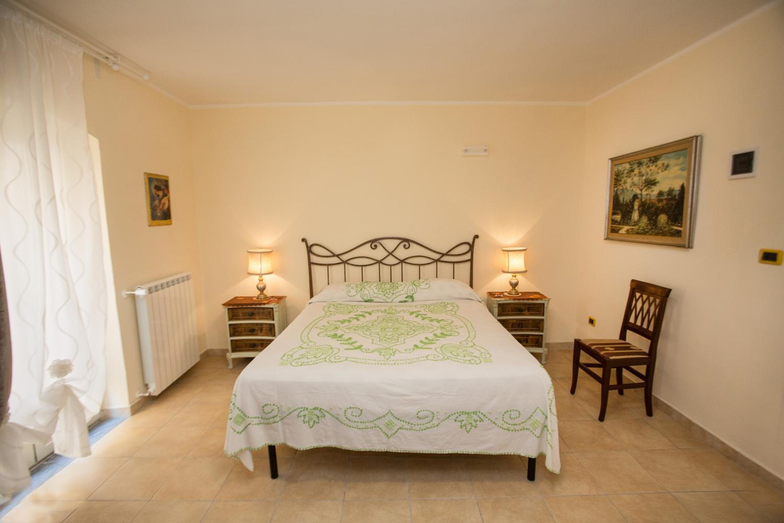 Double Room With Private Bathroom photo 3