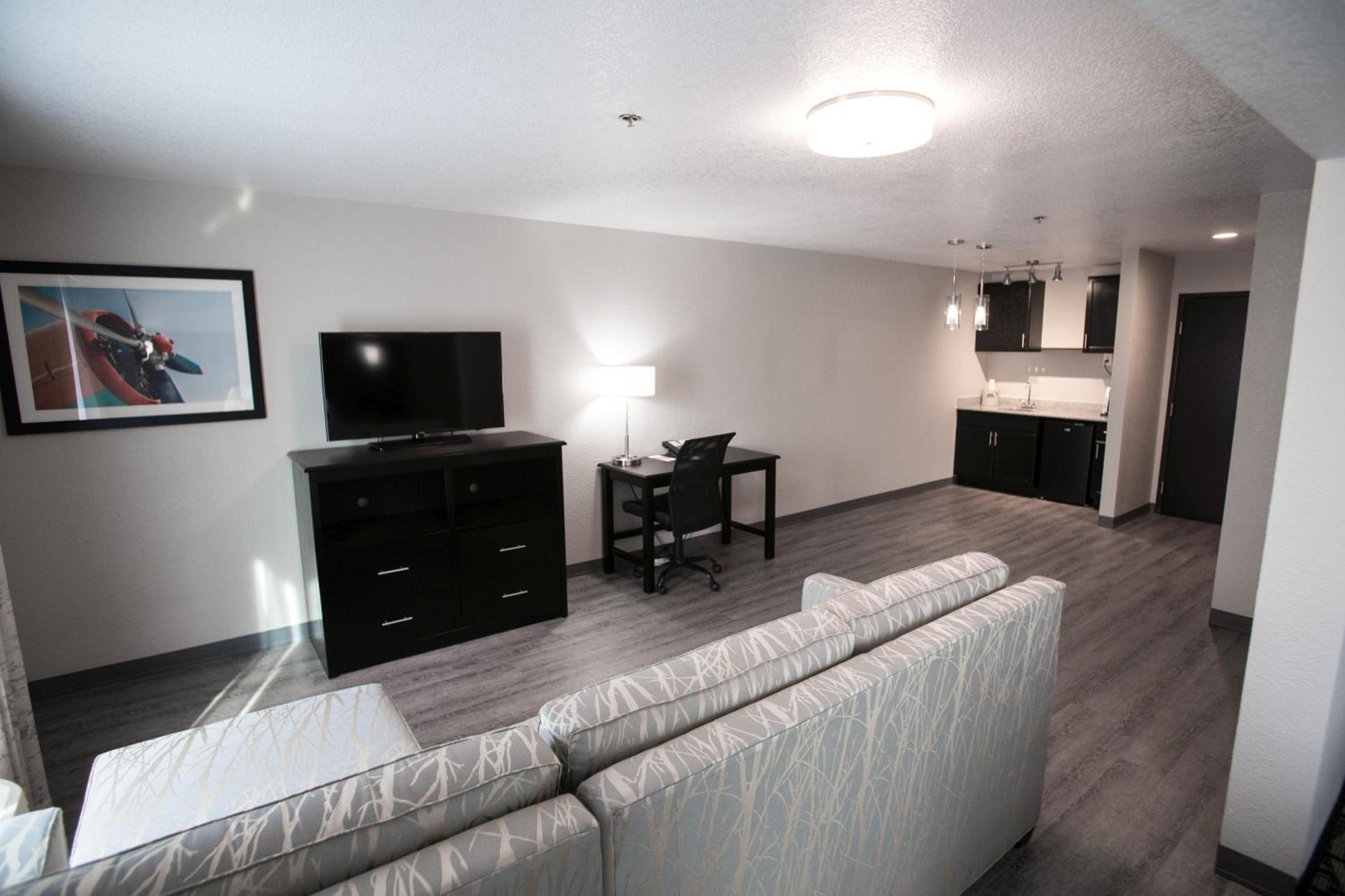 King Studio Suite - Non-Smoking - Photo 1