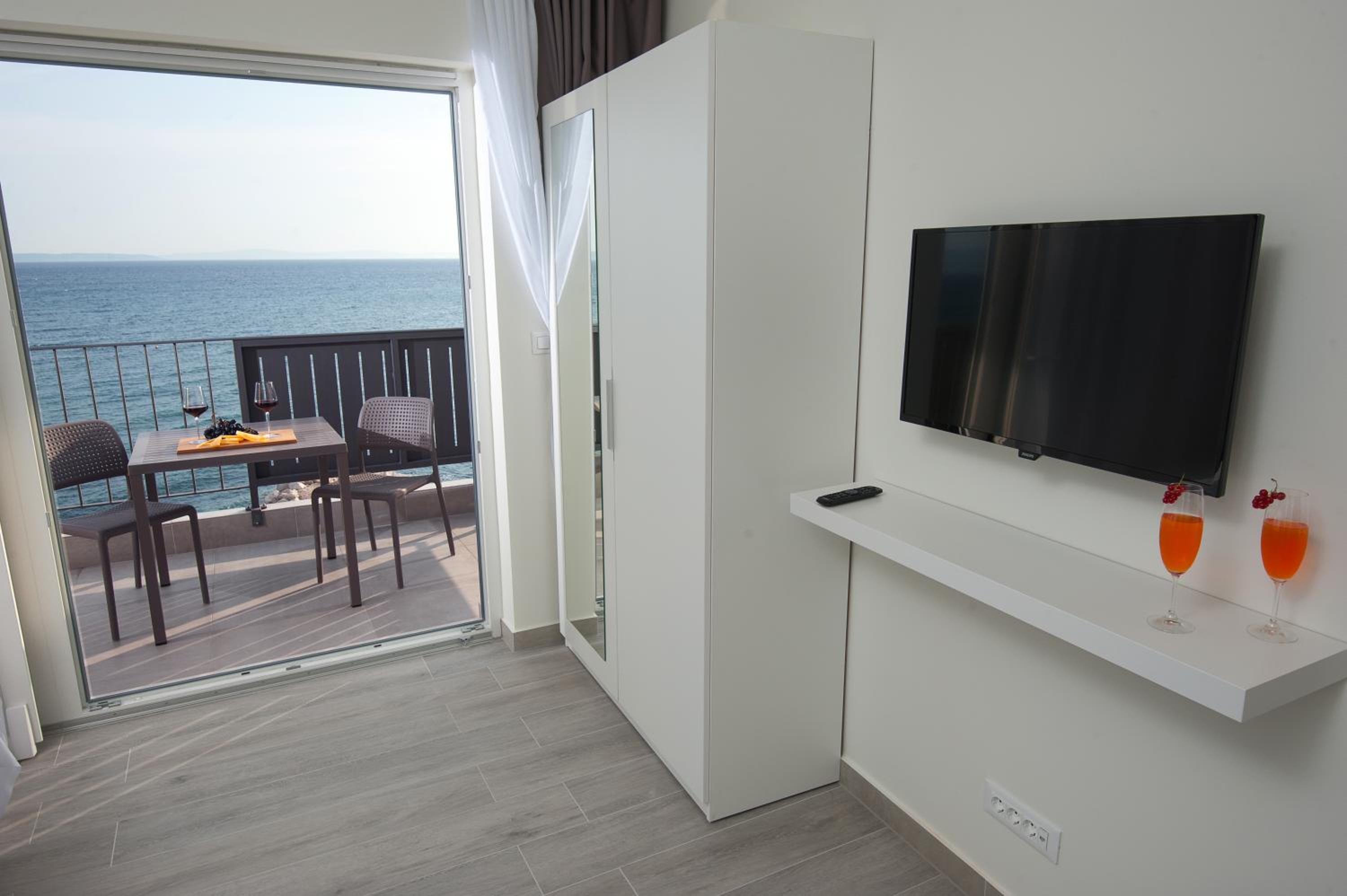 Superior Apartment with Sea View photo 3