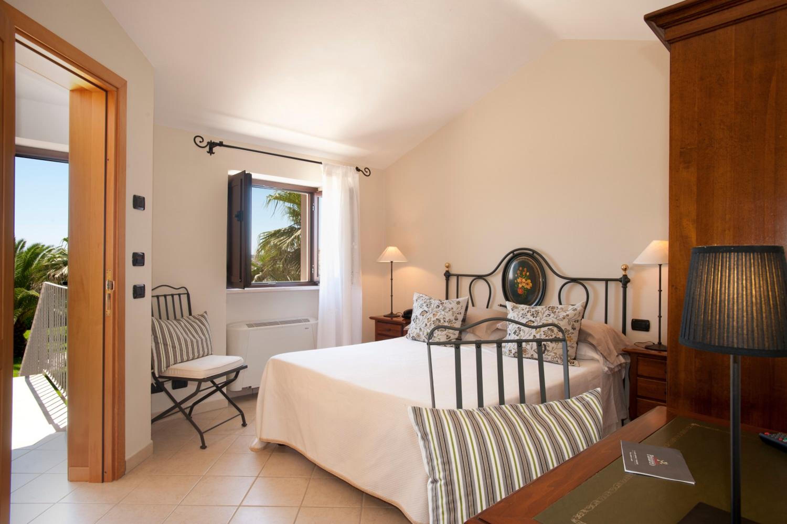 Classic Double Room - Photo 8