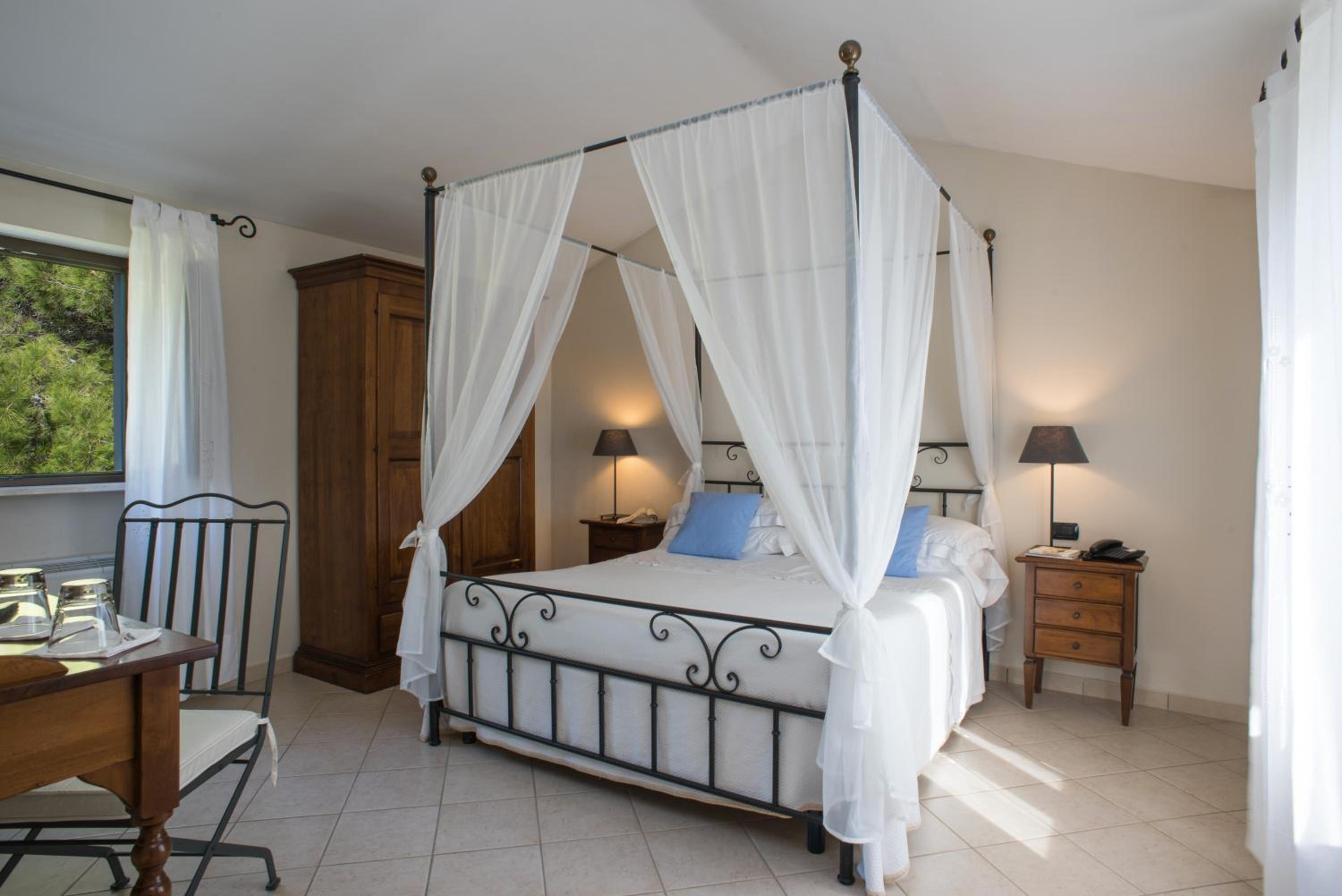 Classic Double Room - Photo 5