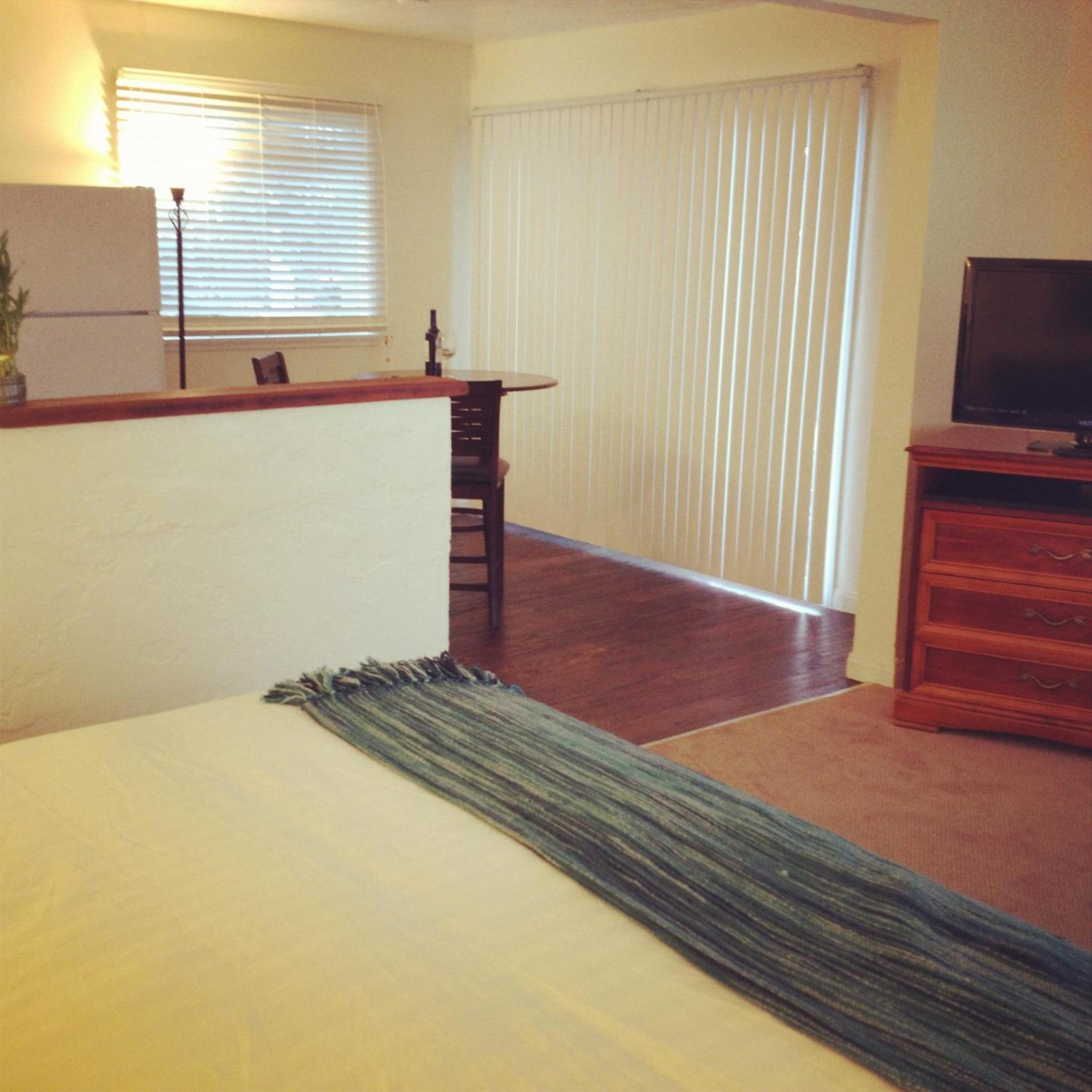 King Suite with Ocean View [No Pets] photo 1