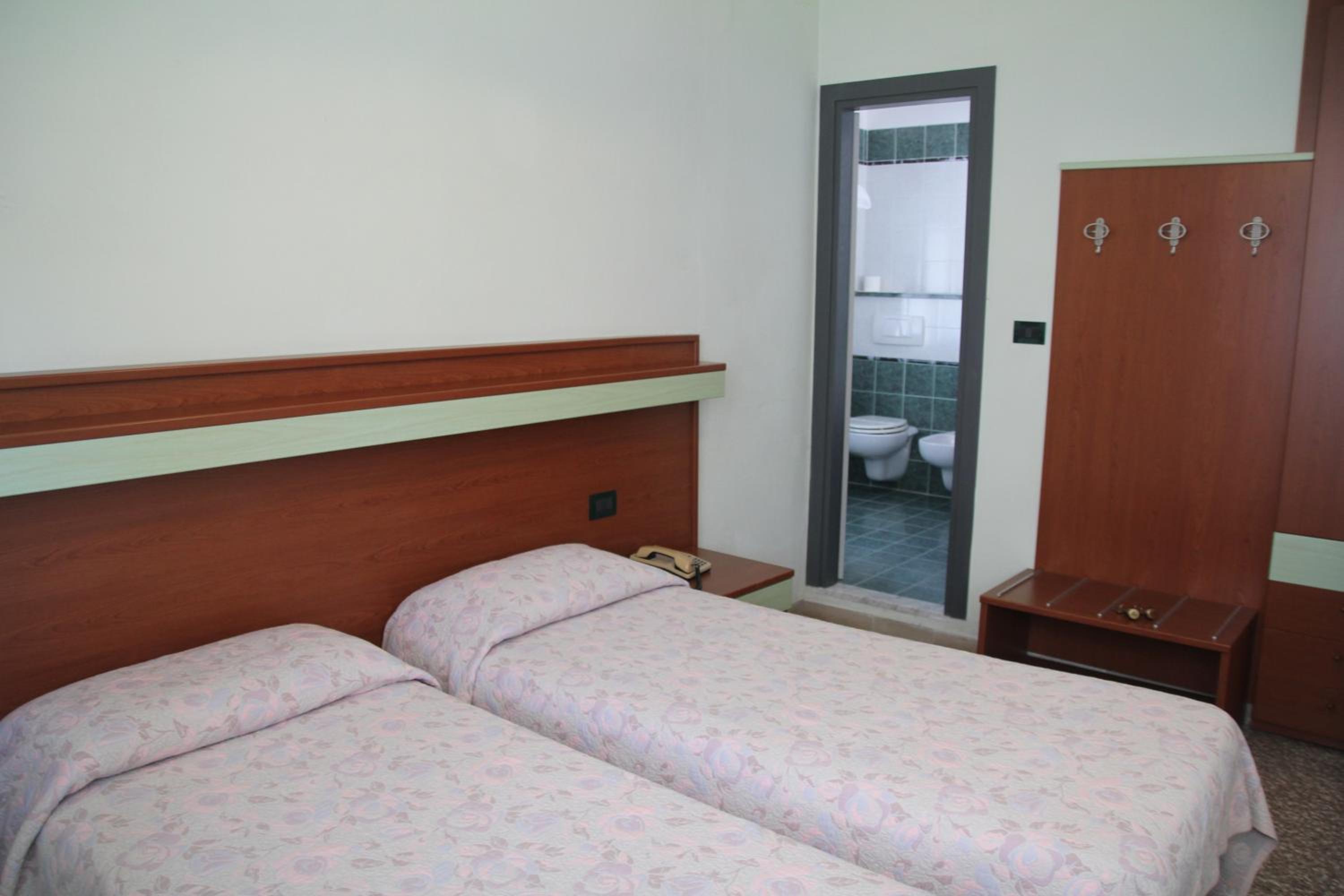 Classic Double or Twin Room with Terrace photo 1