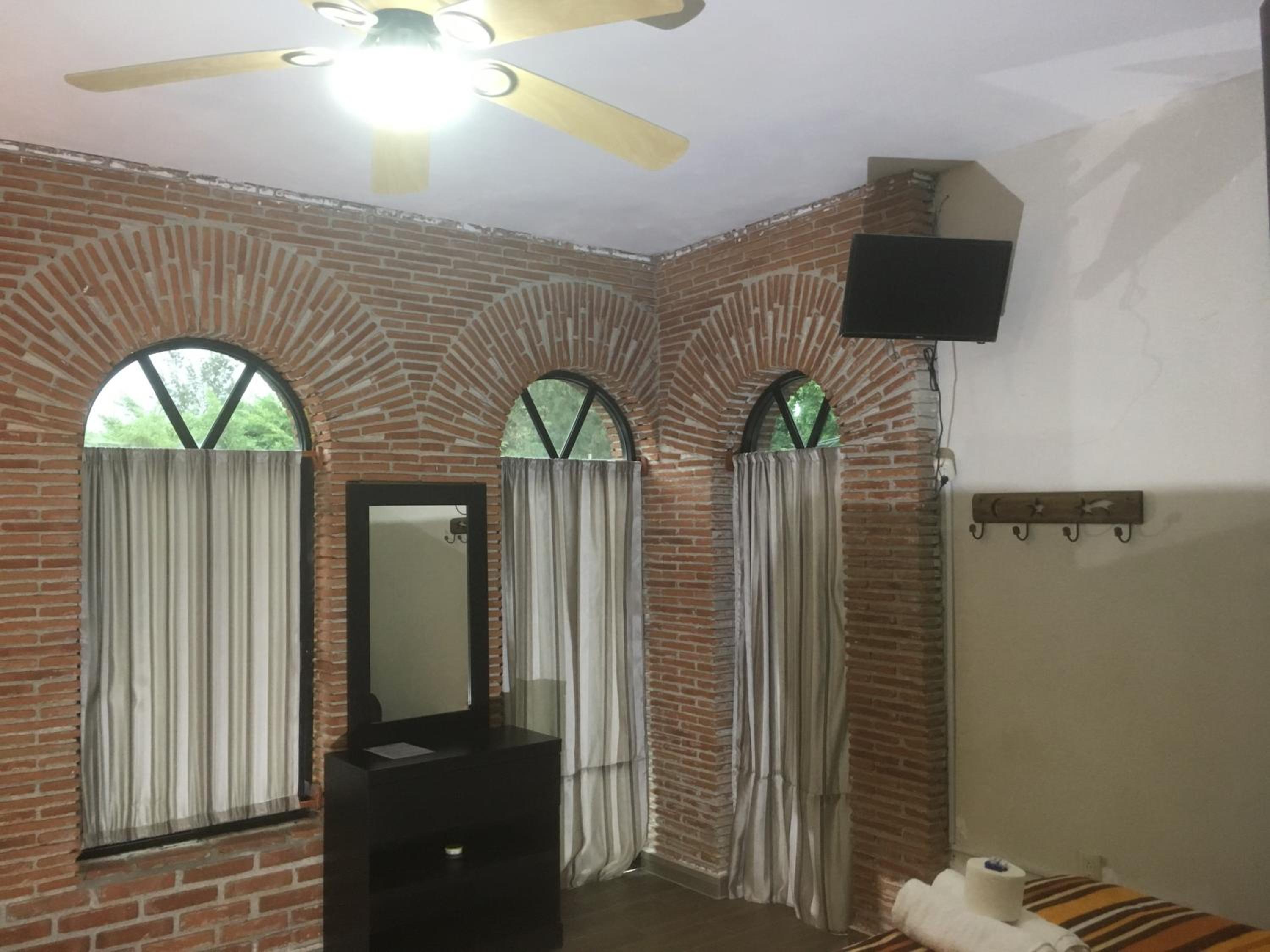 Deluxe Queen Room - Photo 18