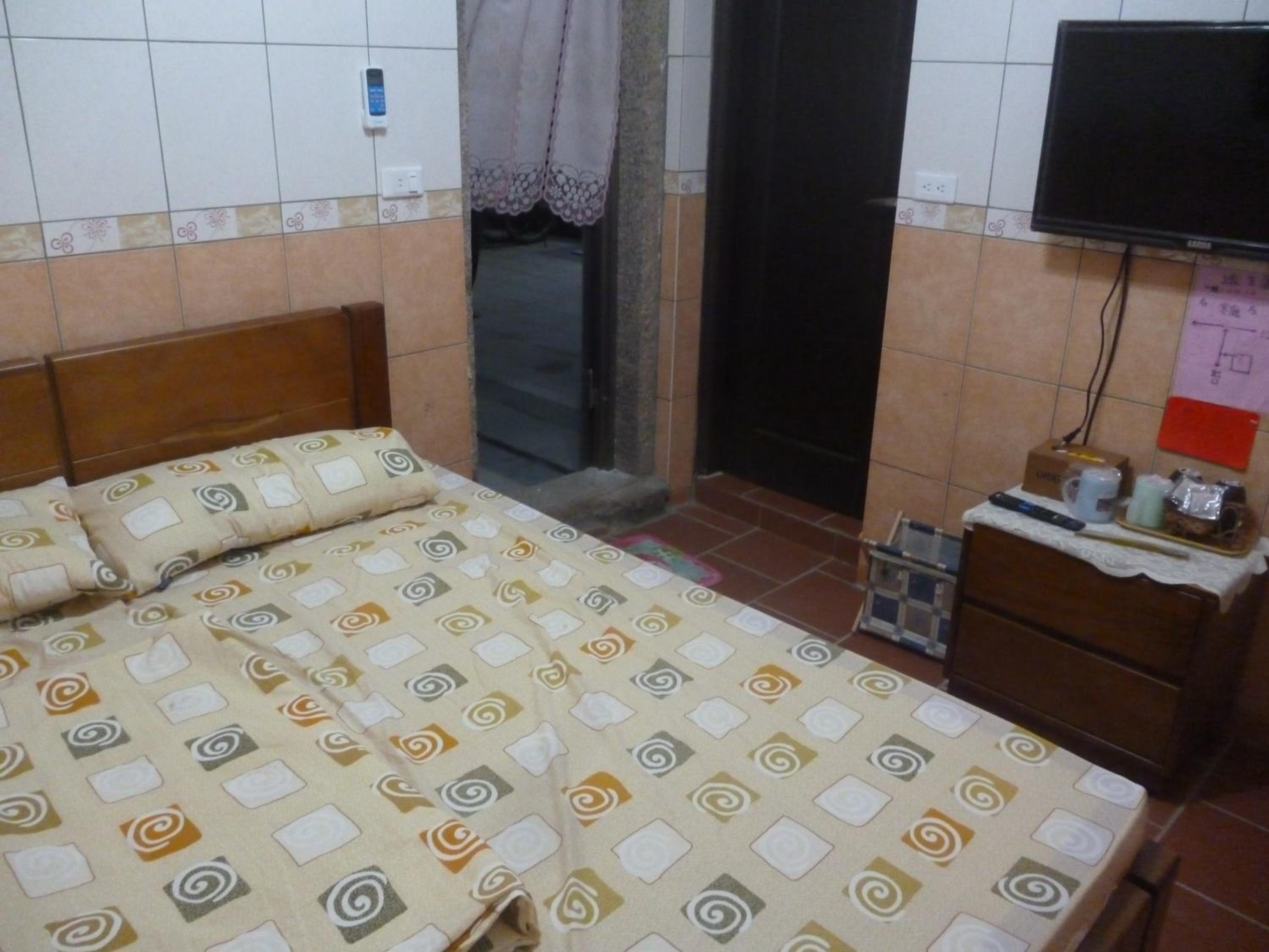 Standard Double Room with Shared Bathroom photo 1