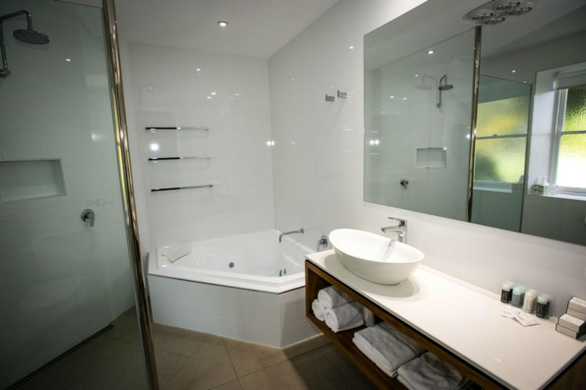 One-Bedroom Cottage - Photo 6