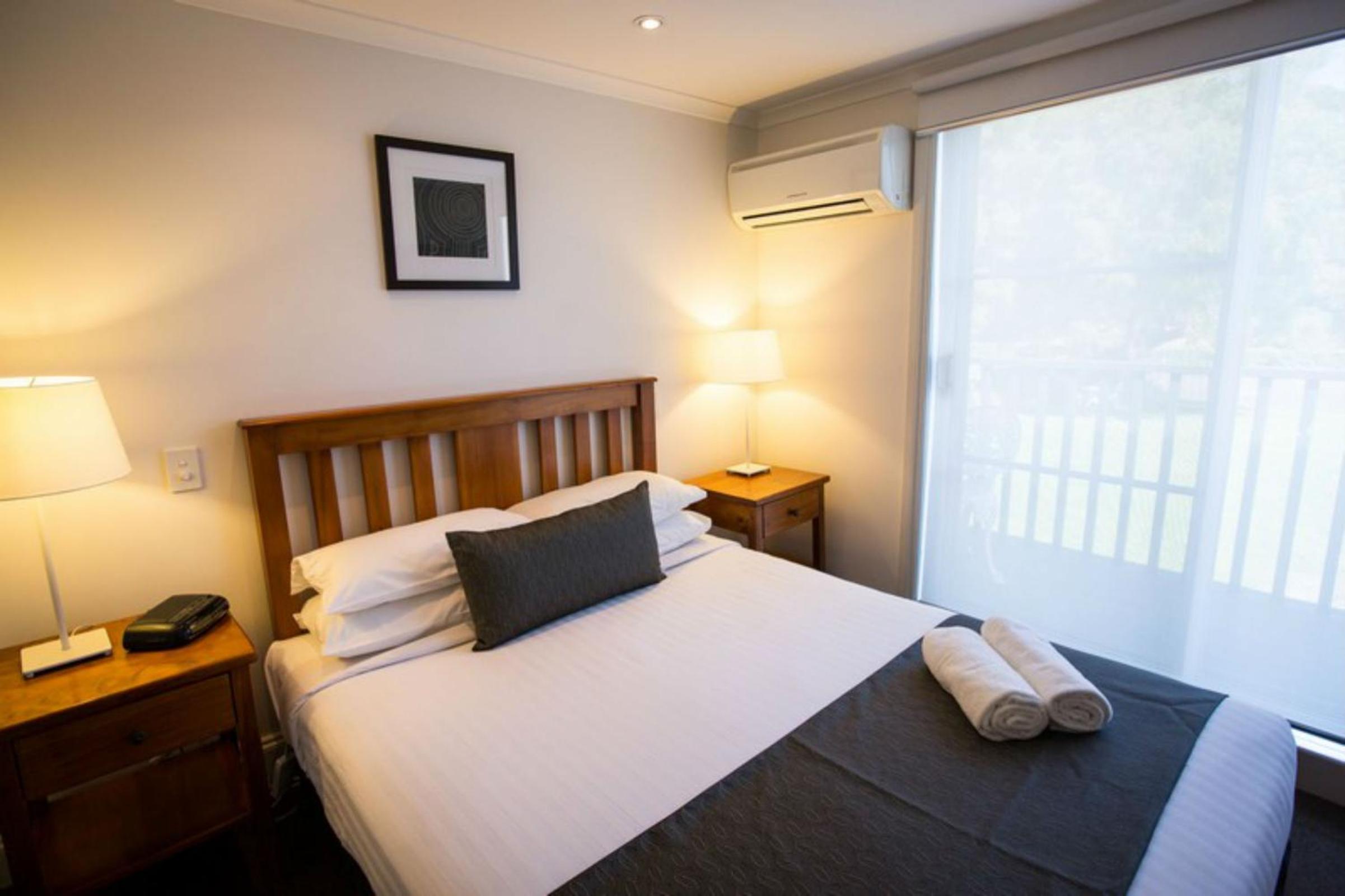 Small Double Room with Private Bathroom - Guest House - Photo 1