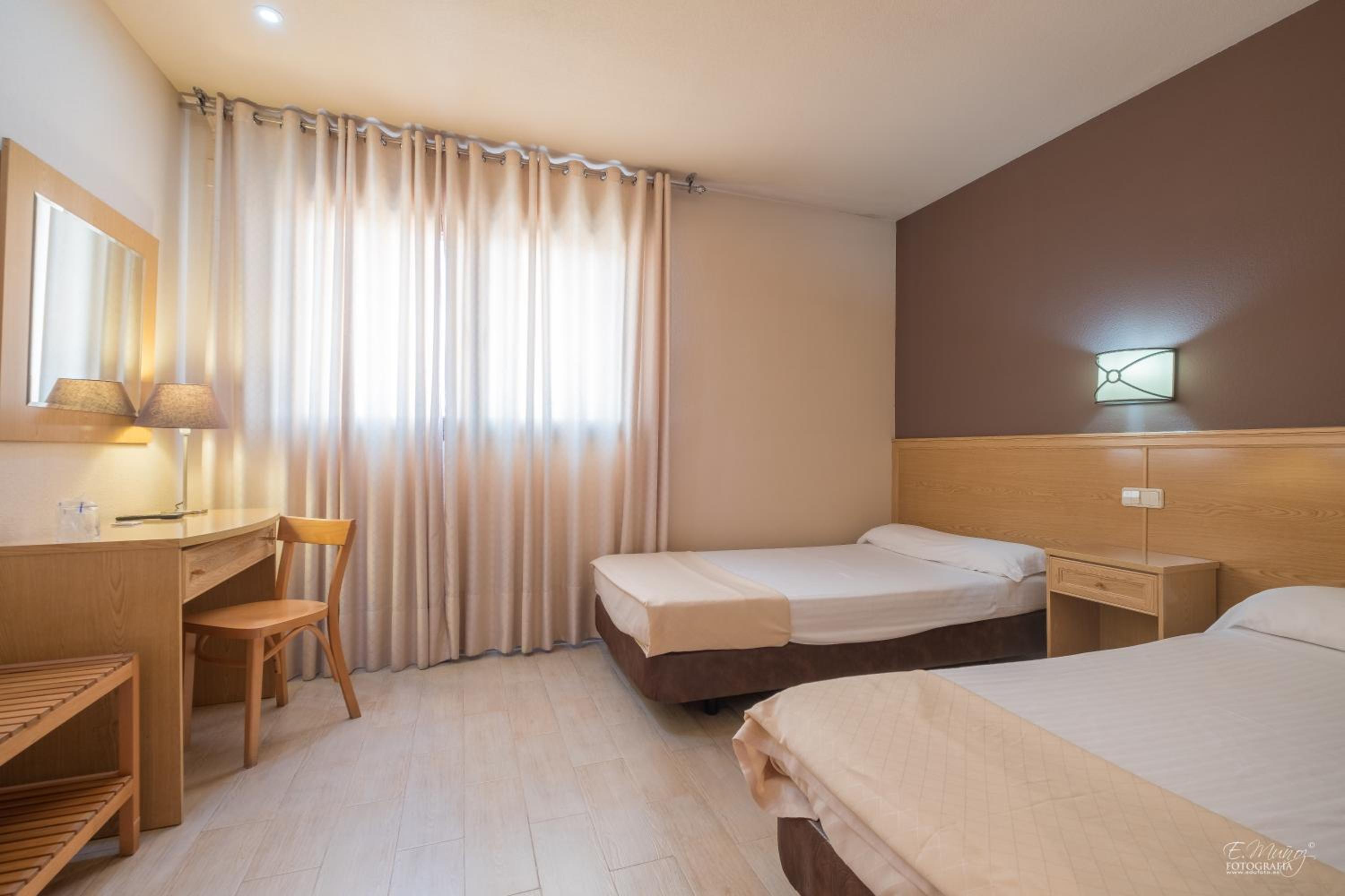Habitación #37128337