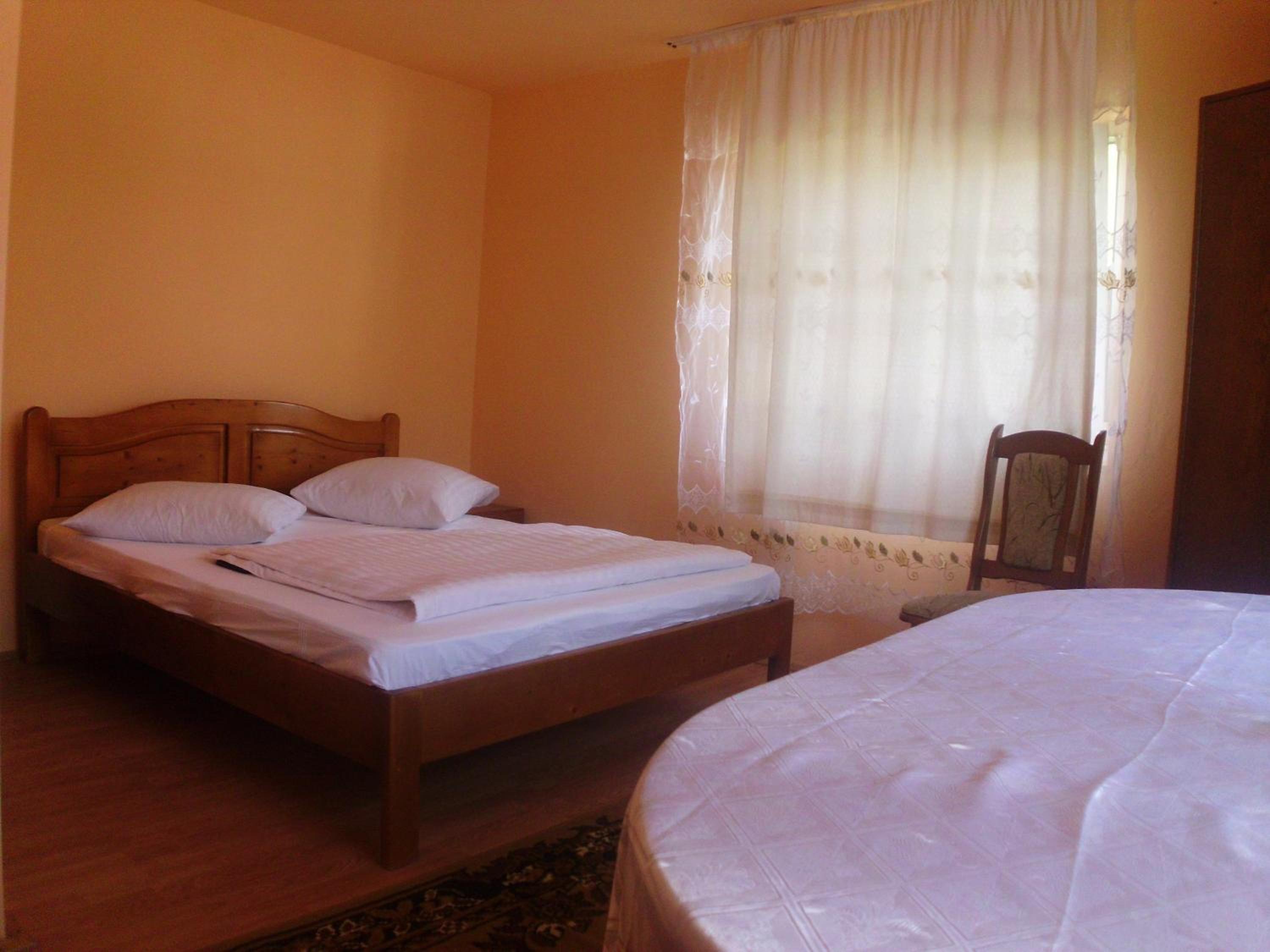 Double Room - Photo 6