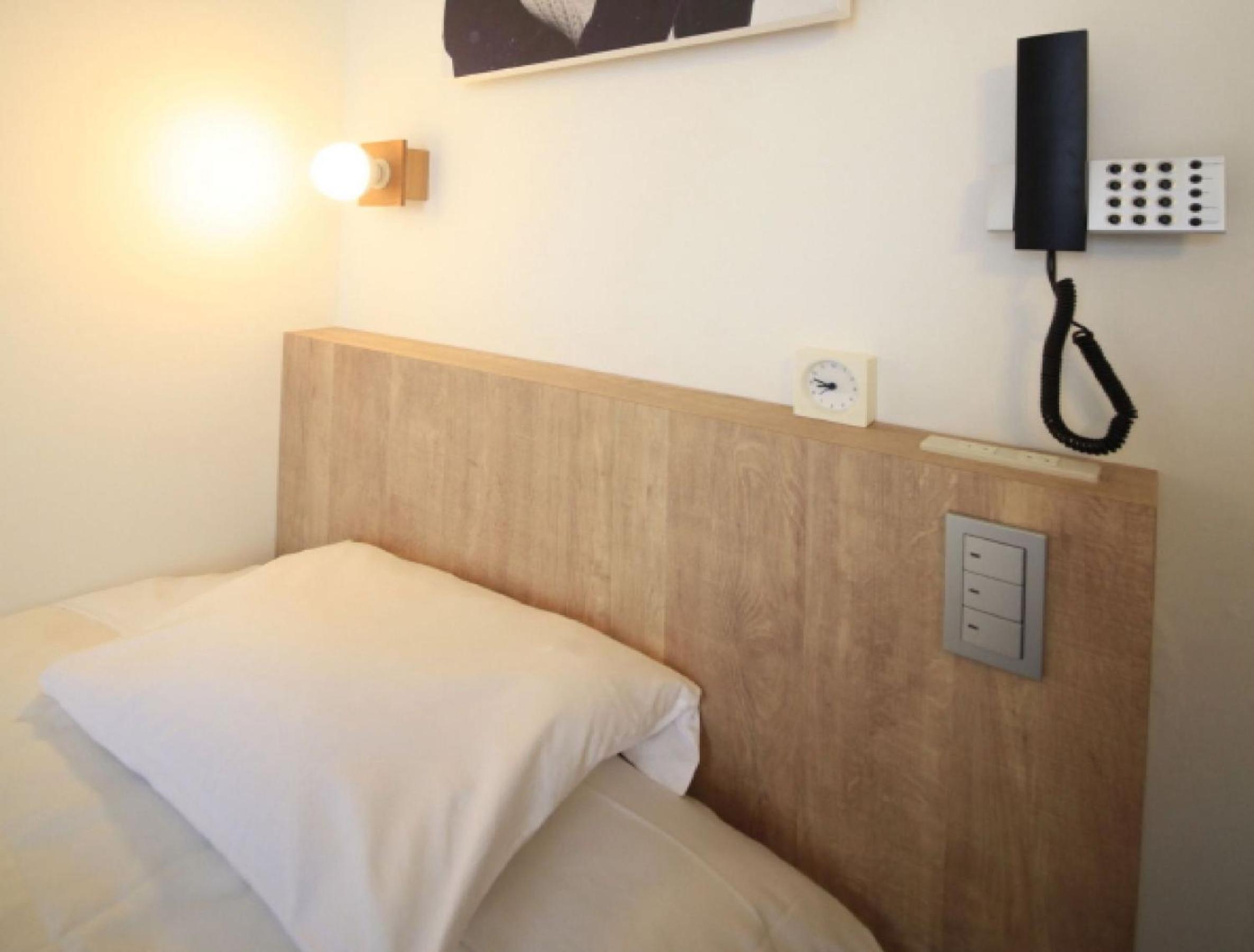 Standard Double Room - Non-Smoking - Photo 3