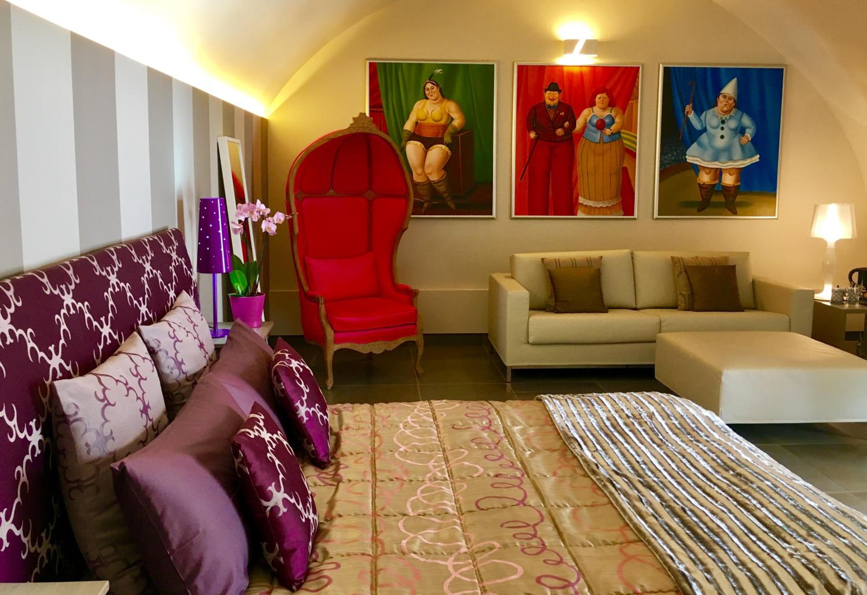 Queen Room with Pool View
