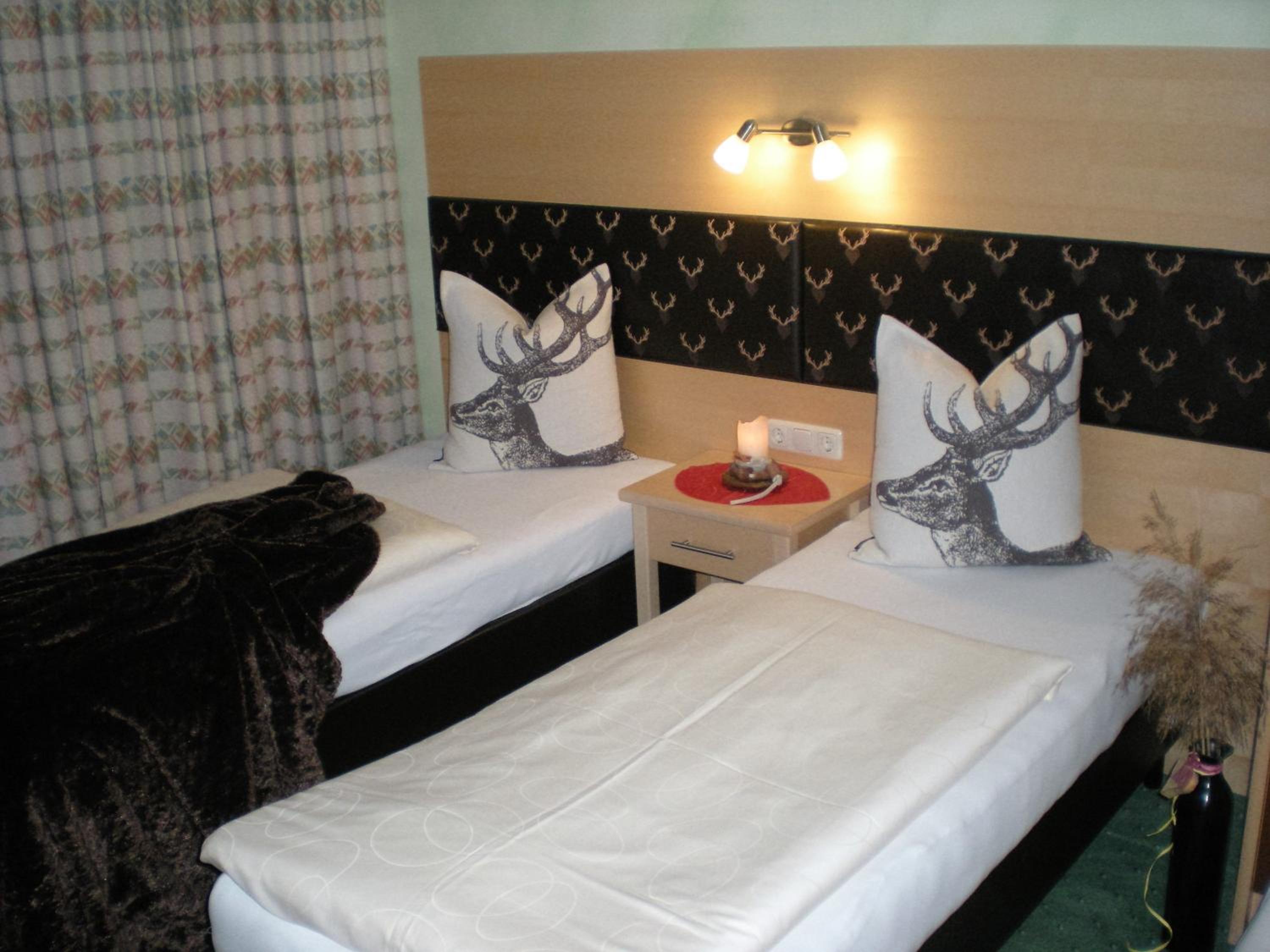 Twin Room with Balcony photo 3
