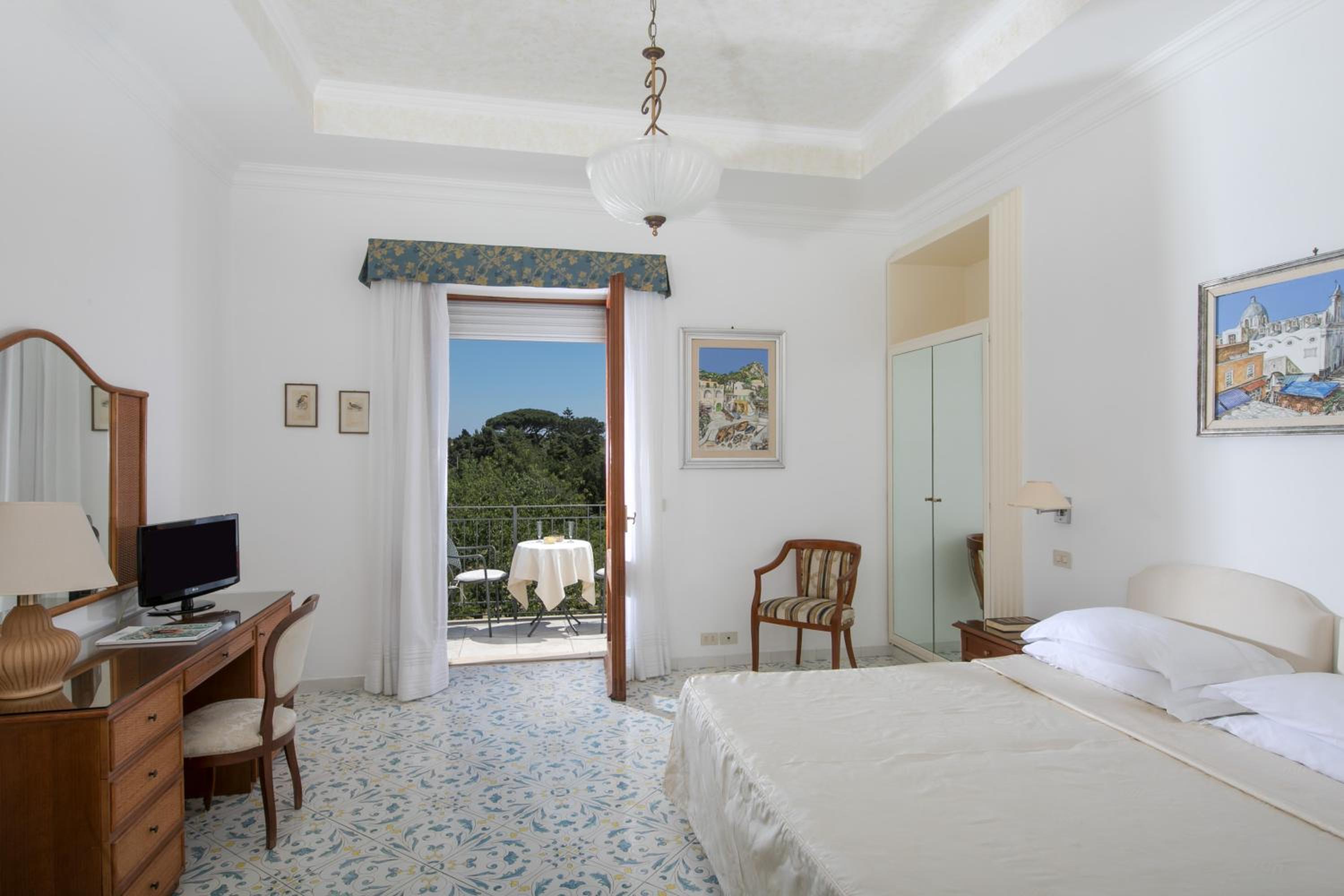 Double Room with Sea View - Photo 4