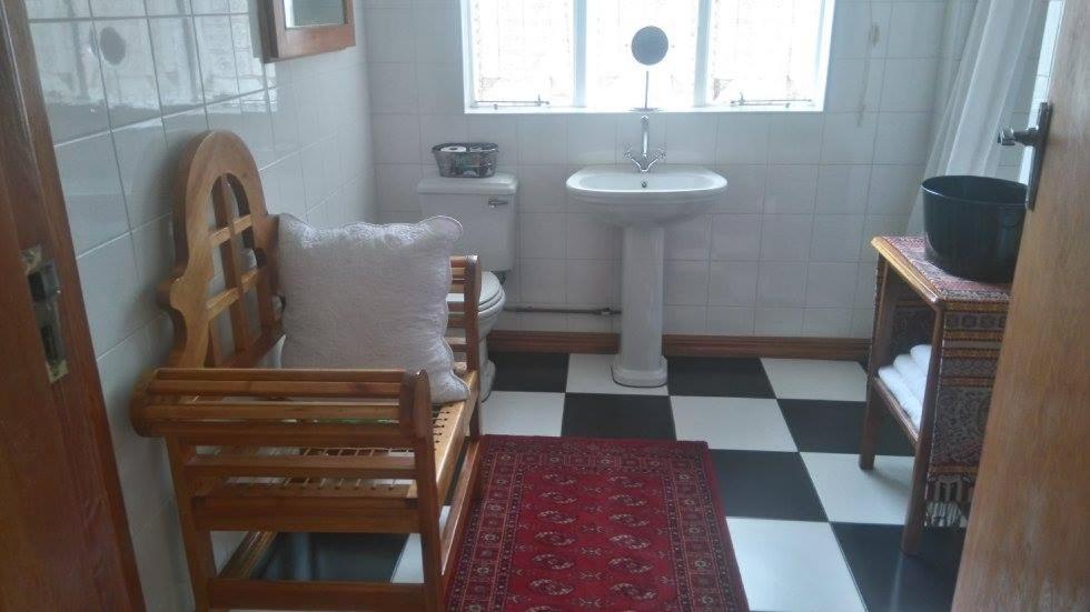 Double Room with Private Bathroom - Photo 7