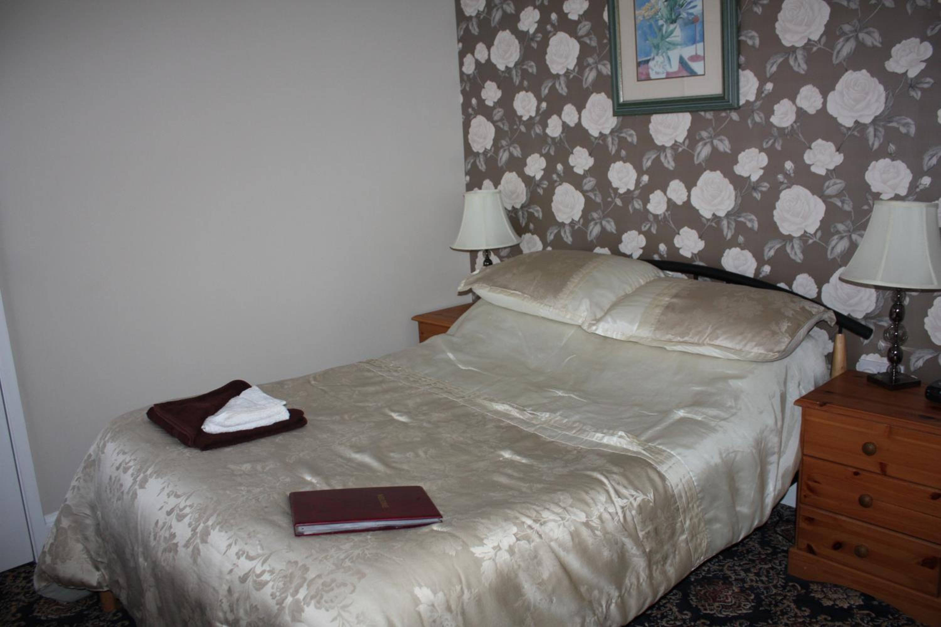 Single Room with Private Bathroom - First Floor photo 3