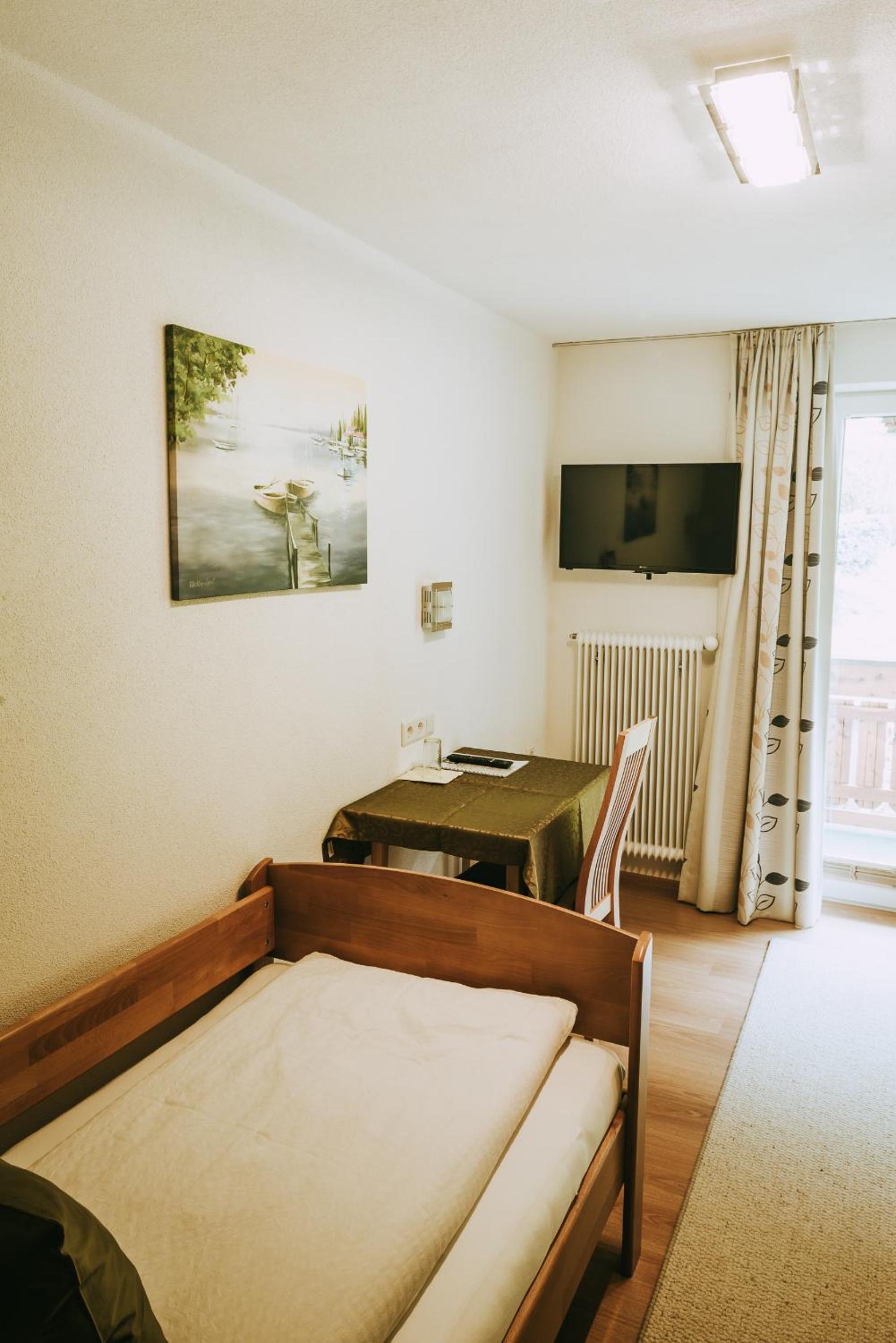 Single Room photo 2