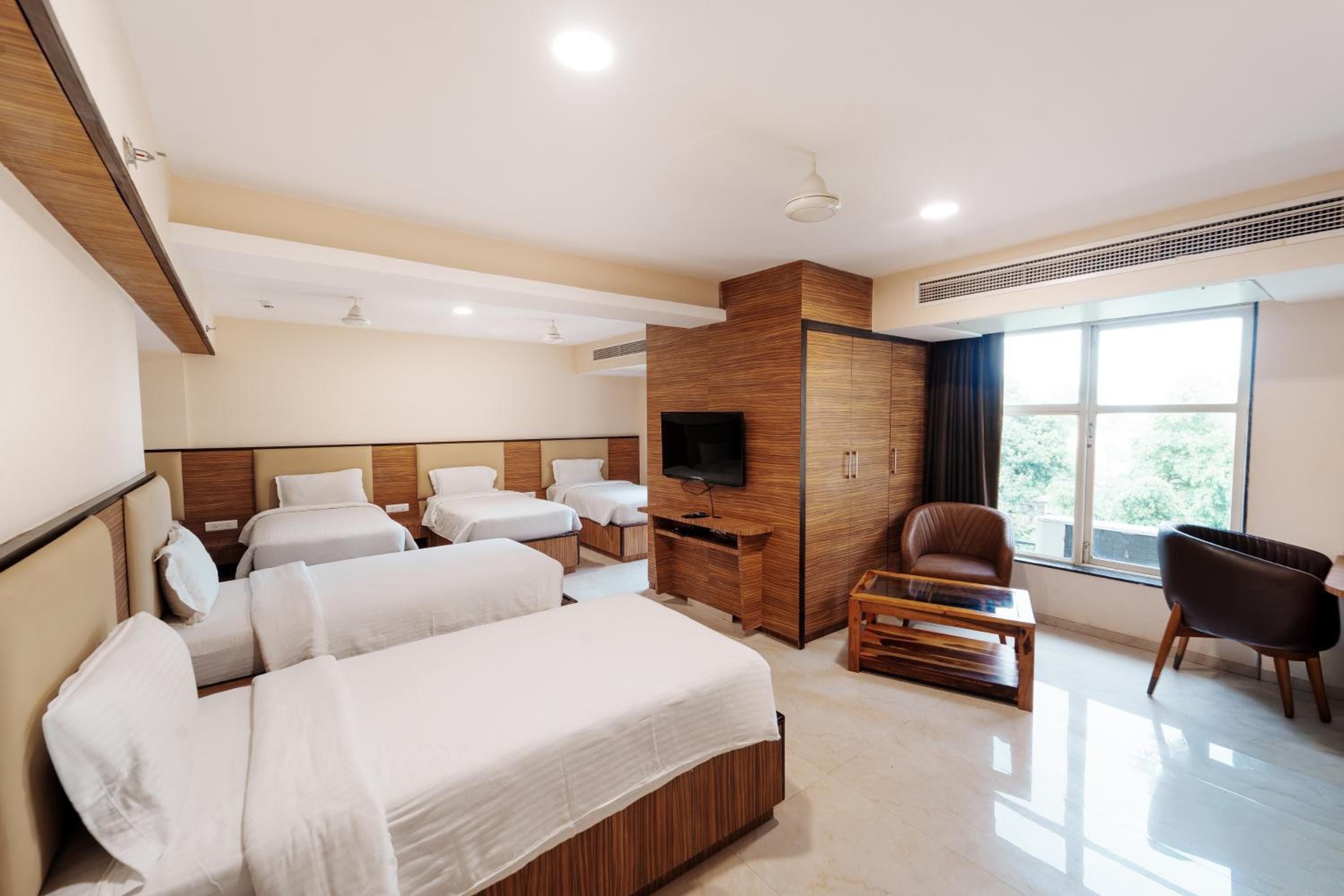 Deluxe Double or Twin Room